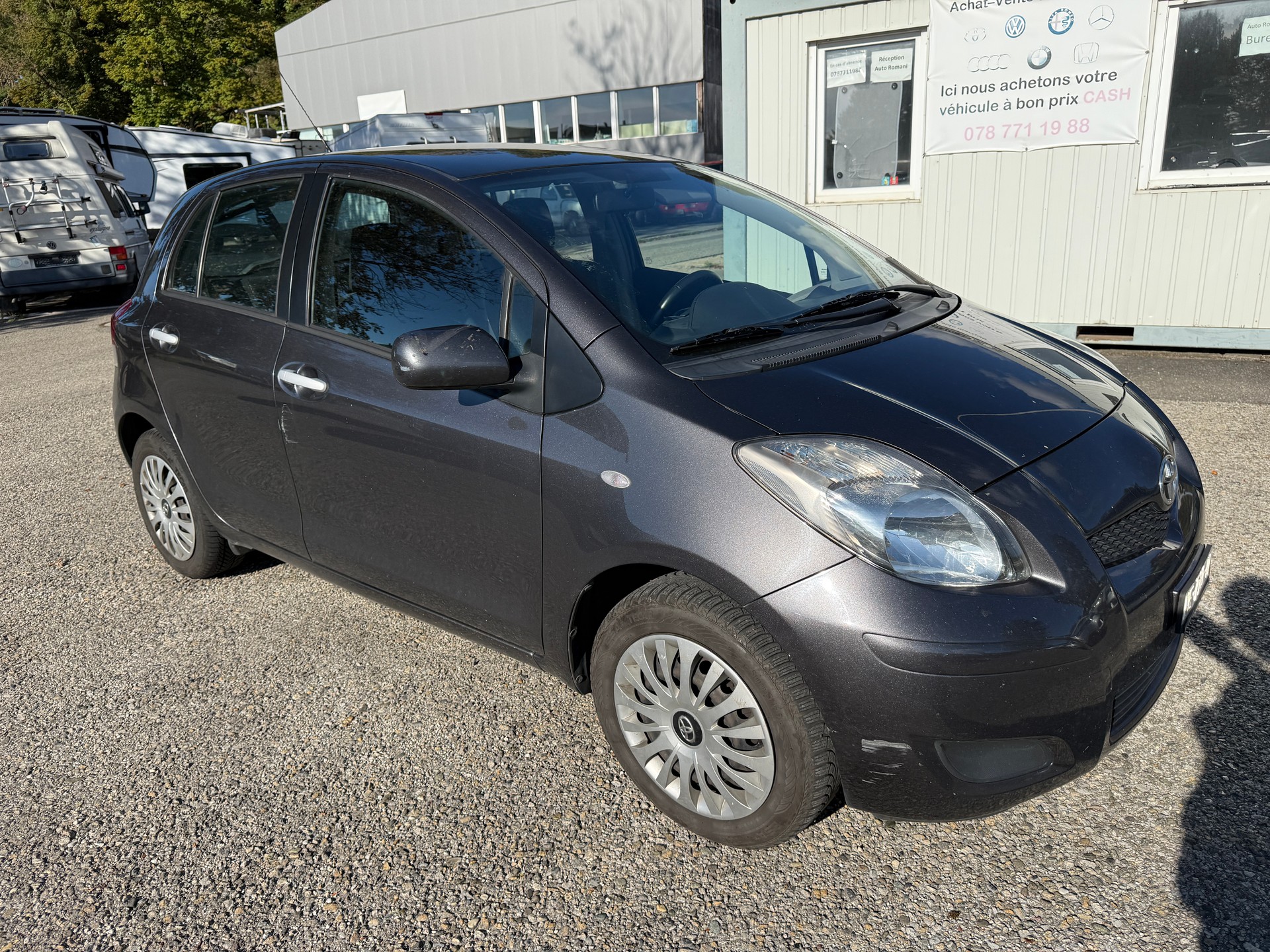 TOYOTA Yaris 1.33 Linea Sol-image-1