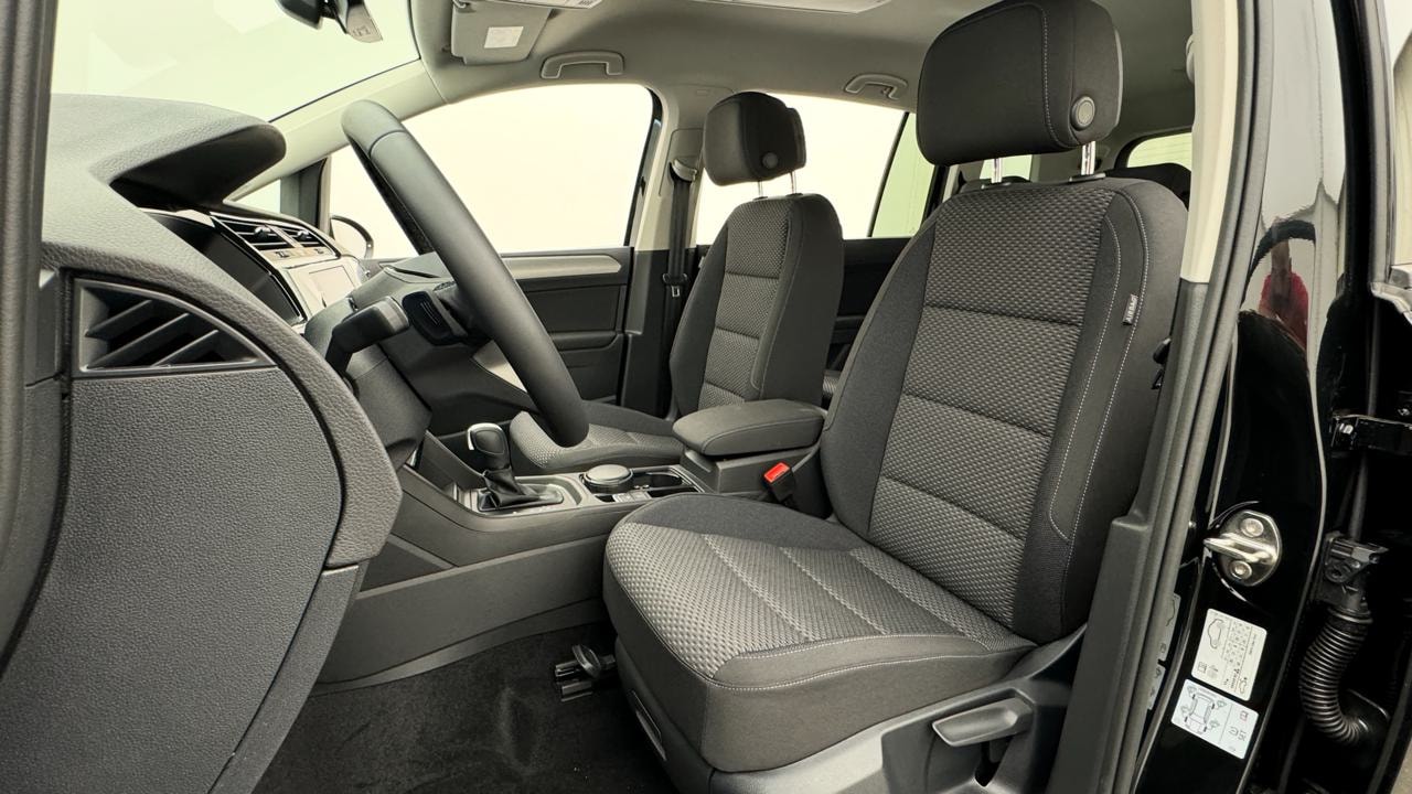 VW Touran 1.5 TSI EVO Limited-image-4