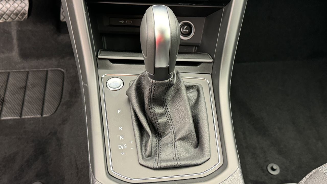VW Touran 1.5 TSI EVO Limited-image-10
