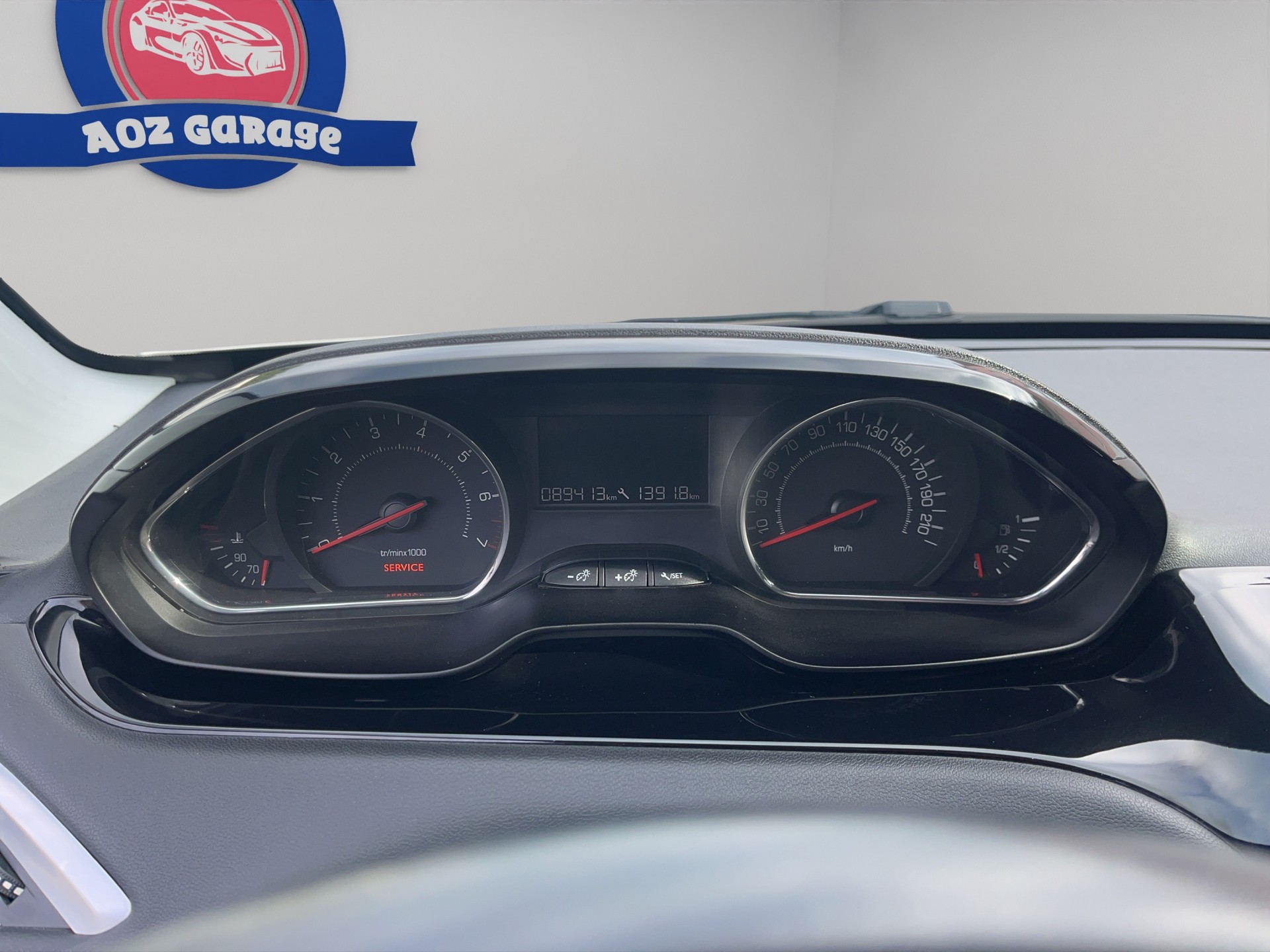 PEUGEOT 208 1.2 VTI Access-image-8