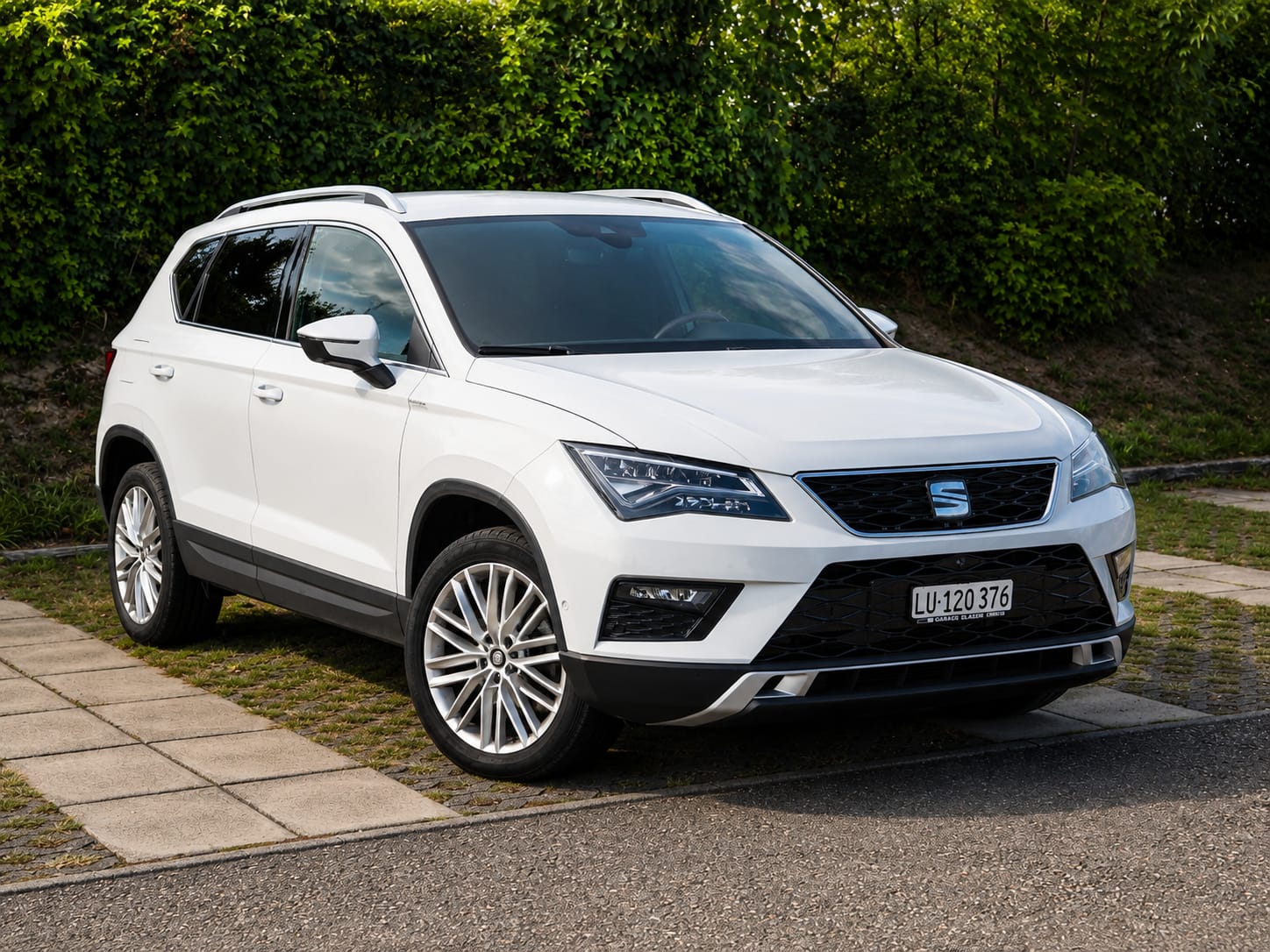 SEAT 1.5 TSI Xcellence DSG-image-1