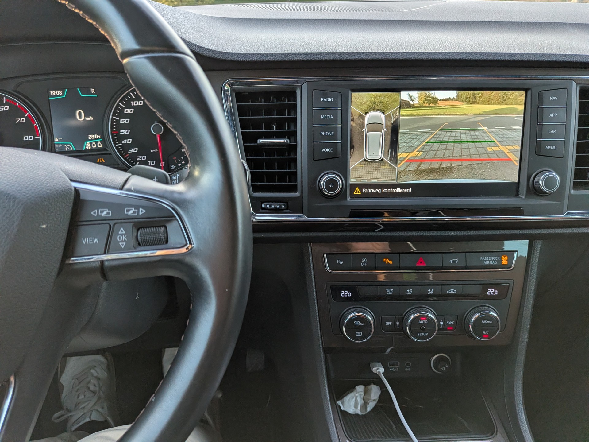 SEAT 1.5 TSI Xcellence DSG-image-4
