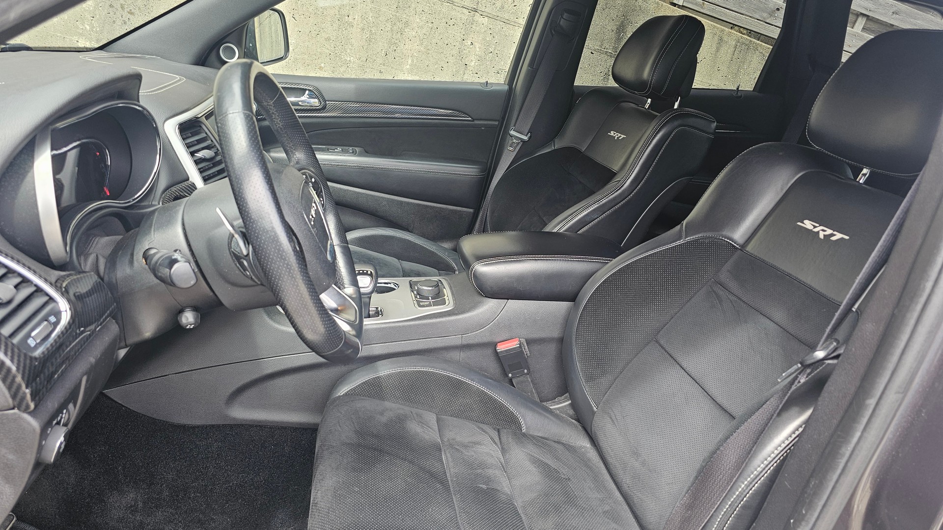 JEEP Grand Cherokee 6.4 V8 HEMI SRT8 Automatic-image-6