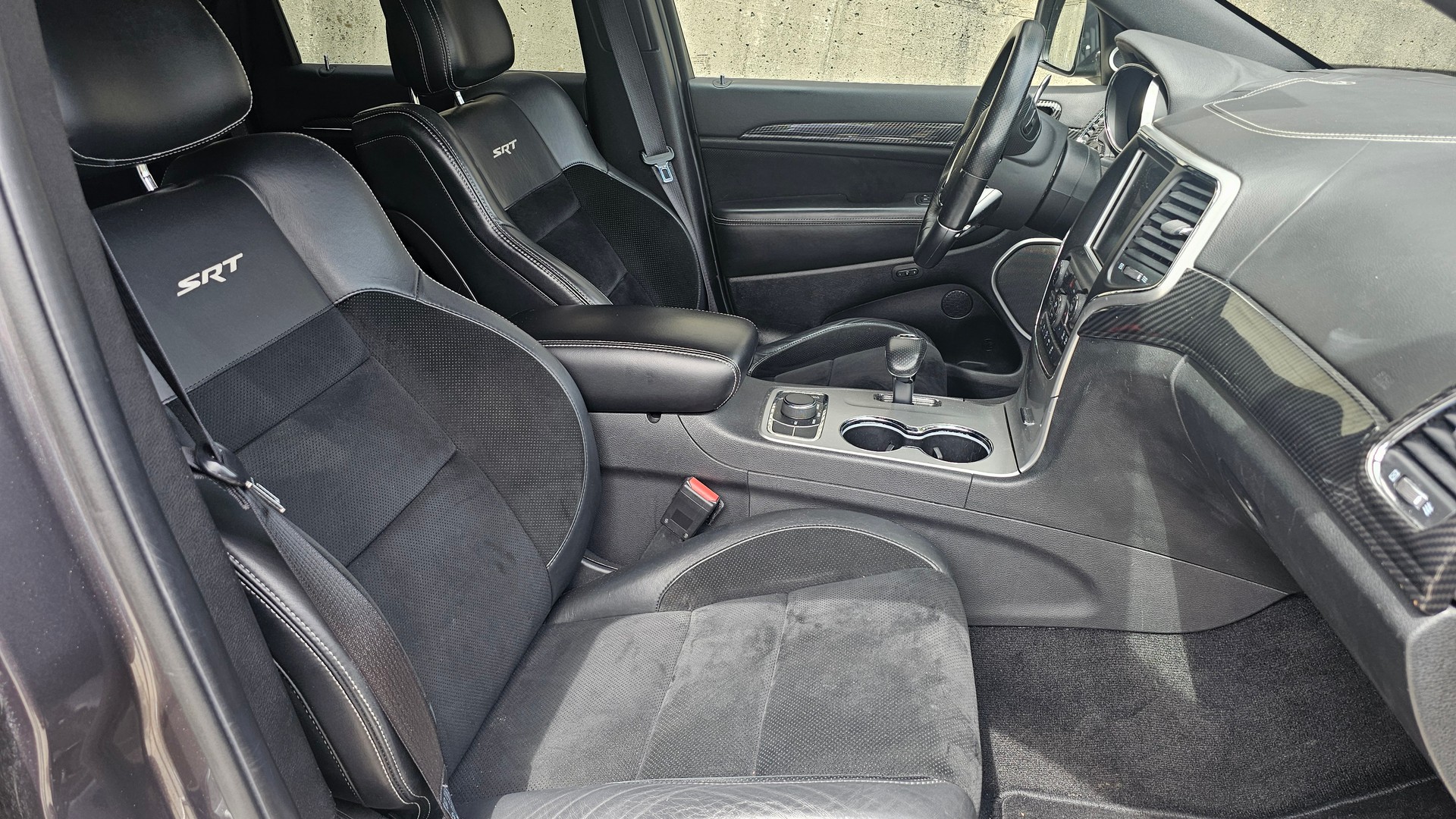 JEEP Grand Cherokee 6.4 V8 HEMI SRT8 Automatic-image-8