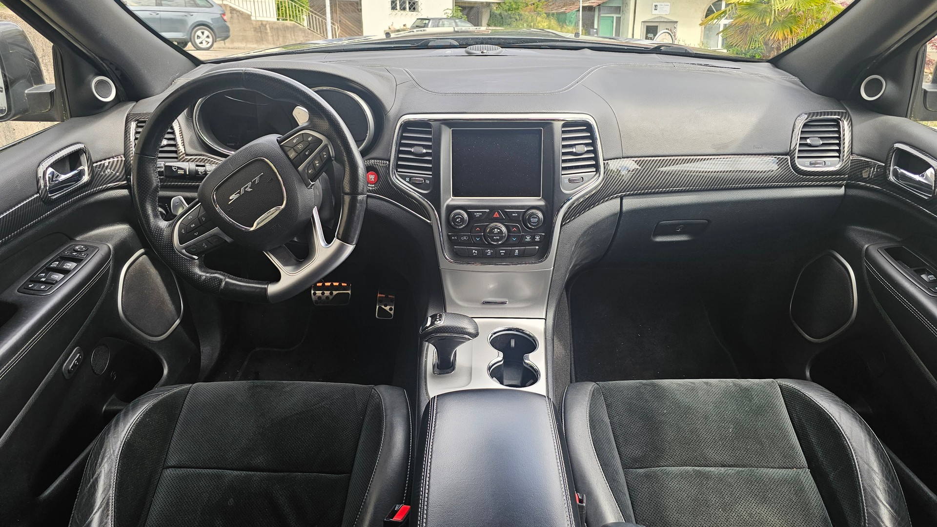 JEEP Grand Cherokee 6.4 V8 HEMI SRT8 Automatic-image-7
