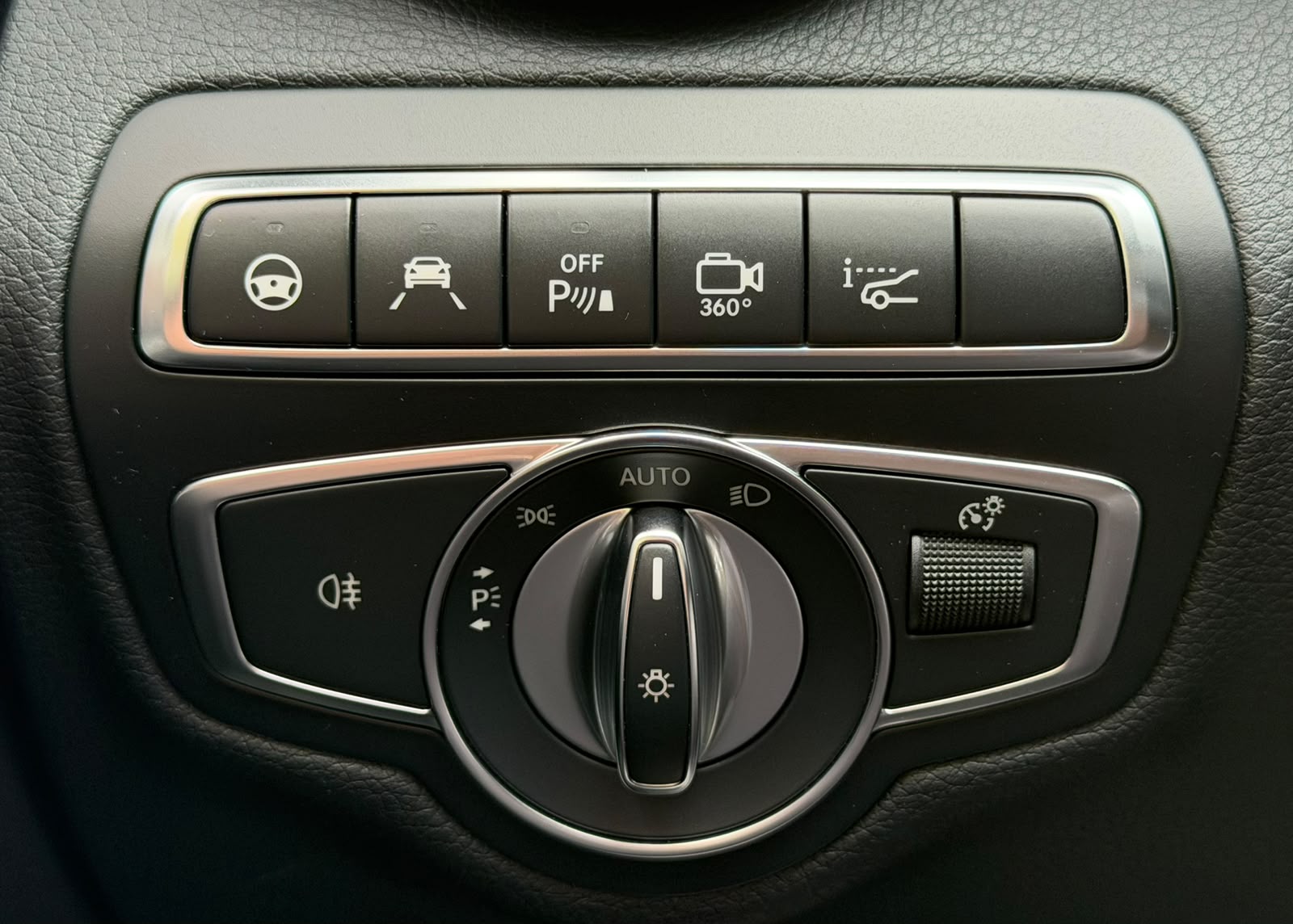 MERCEDES-BENZ C 250 d Swiss Star Avantgarde 4Matic 9G-Tronic-image-27