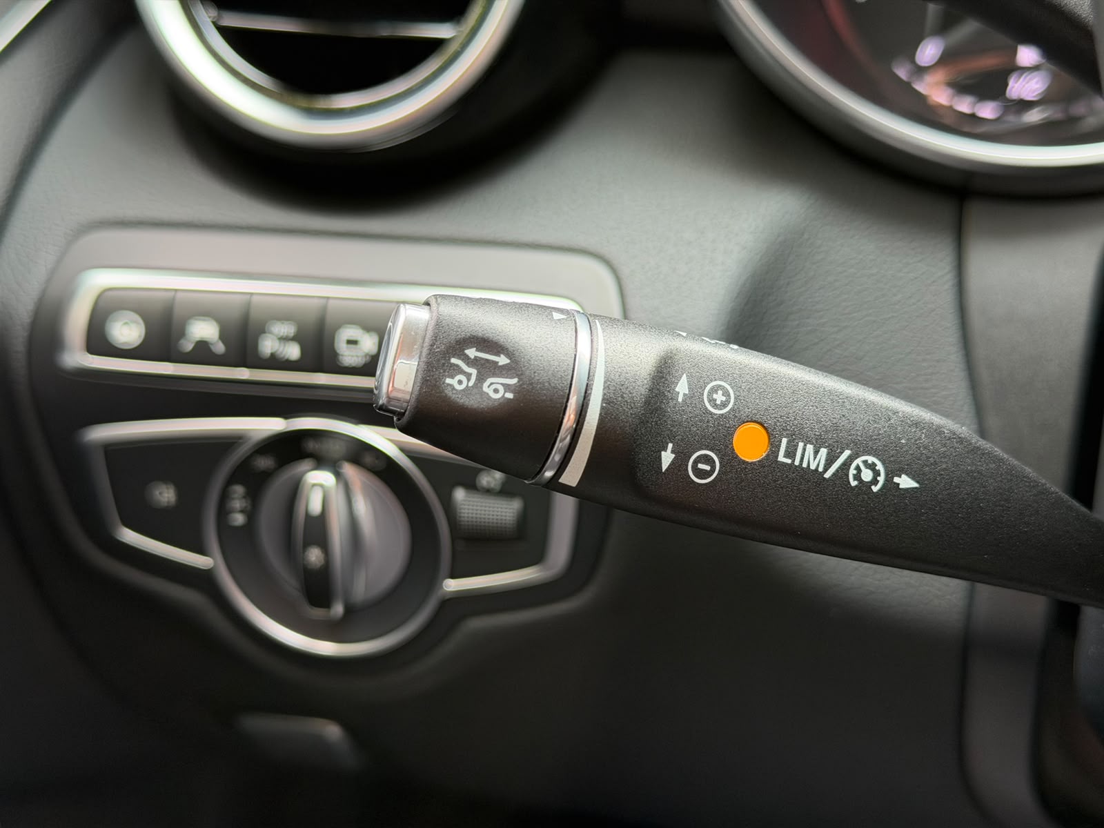 MERCEDES-BENZ C 250 d Swiss Star Avantgarde 4Matic 9G-Tronic-image-26