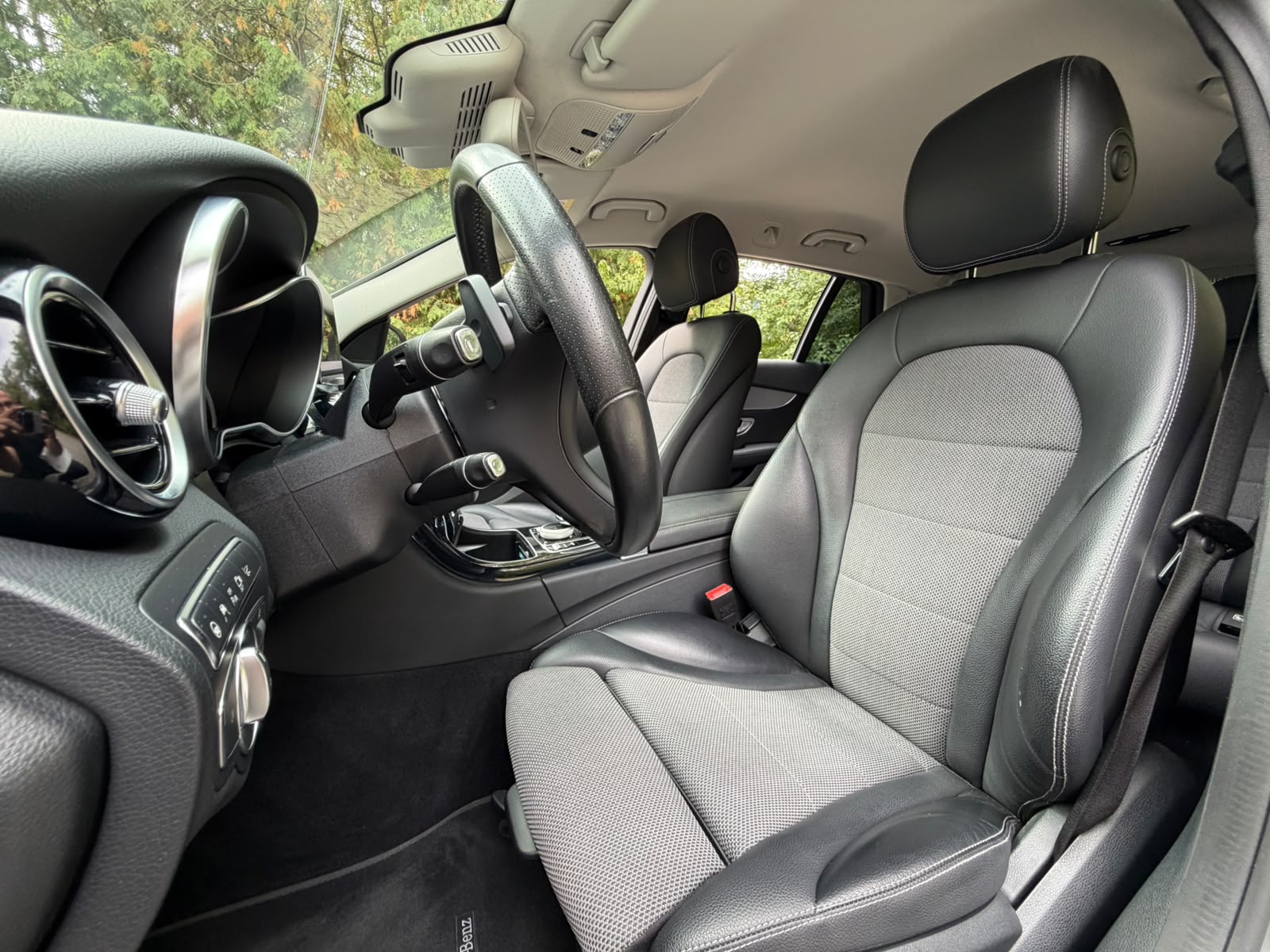 MERCEDES-BENZ C 250 d Swiss Star Avantgarde 4Matic 9G-Tronic-image-12