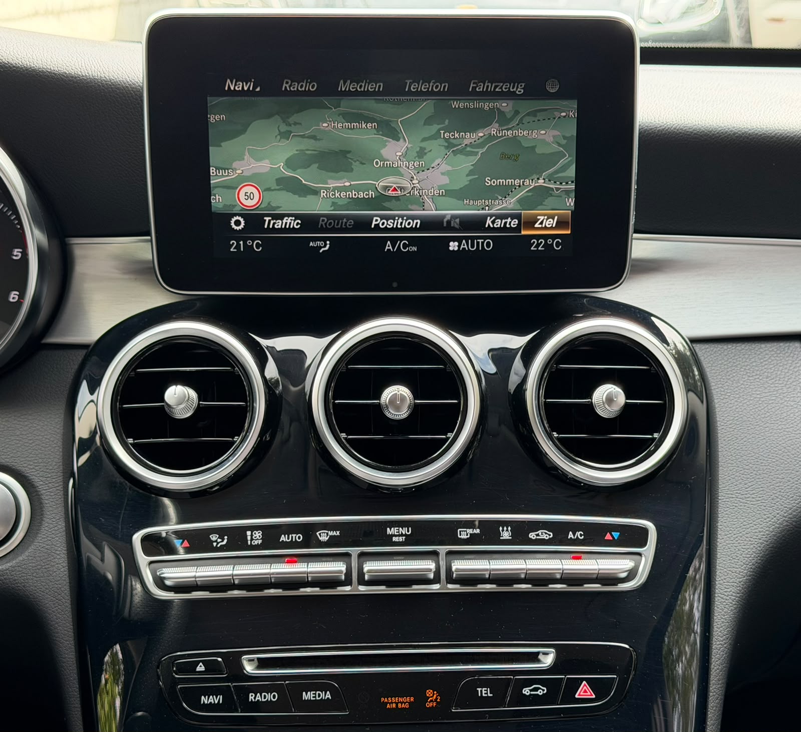 MERCEDES-BENZ C 250 d Swiss Star Avantgarde 4Matic 9G-Tronic-image-24