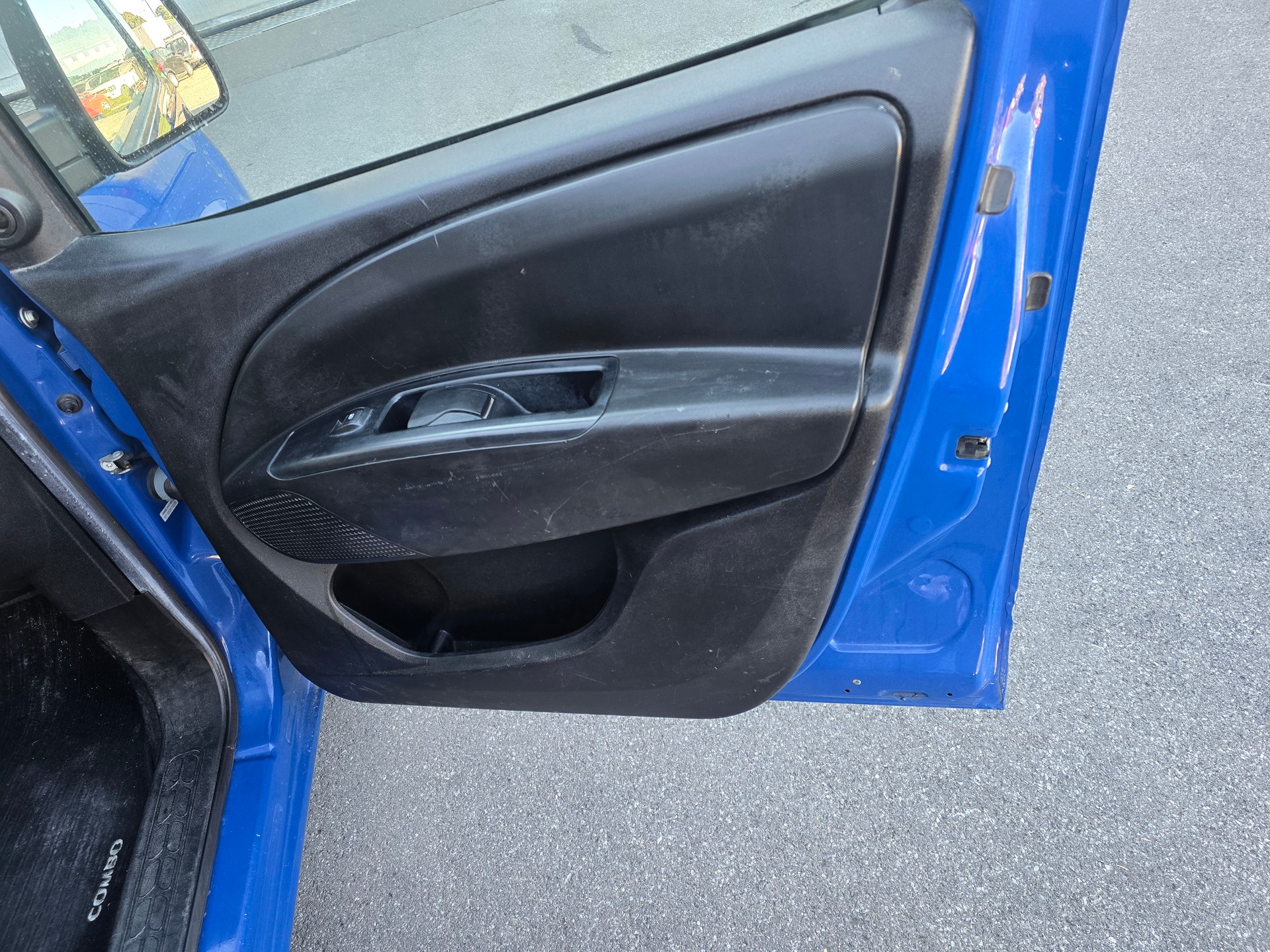 OPEL Combo 1.4i 2.4 L2H1-image-14