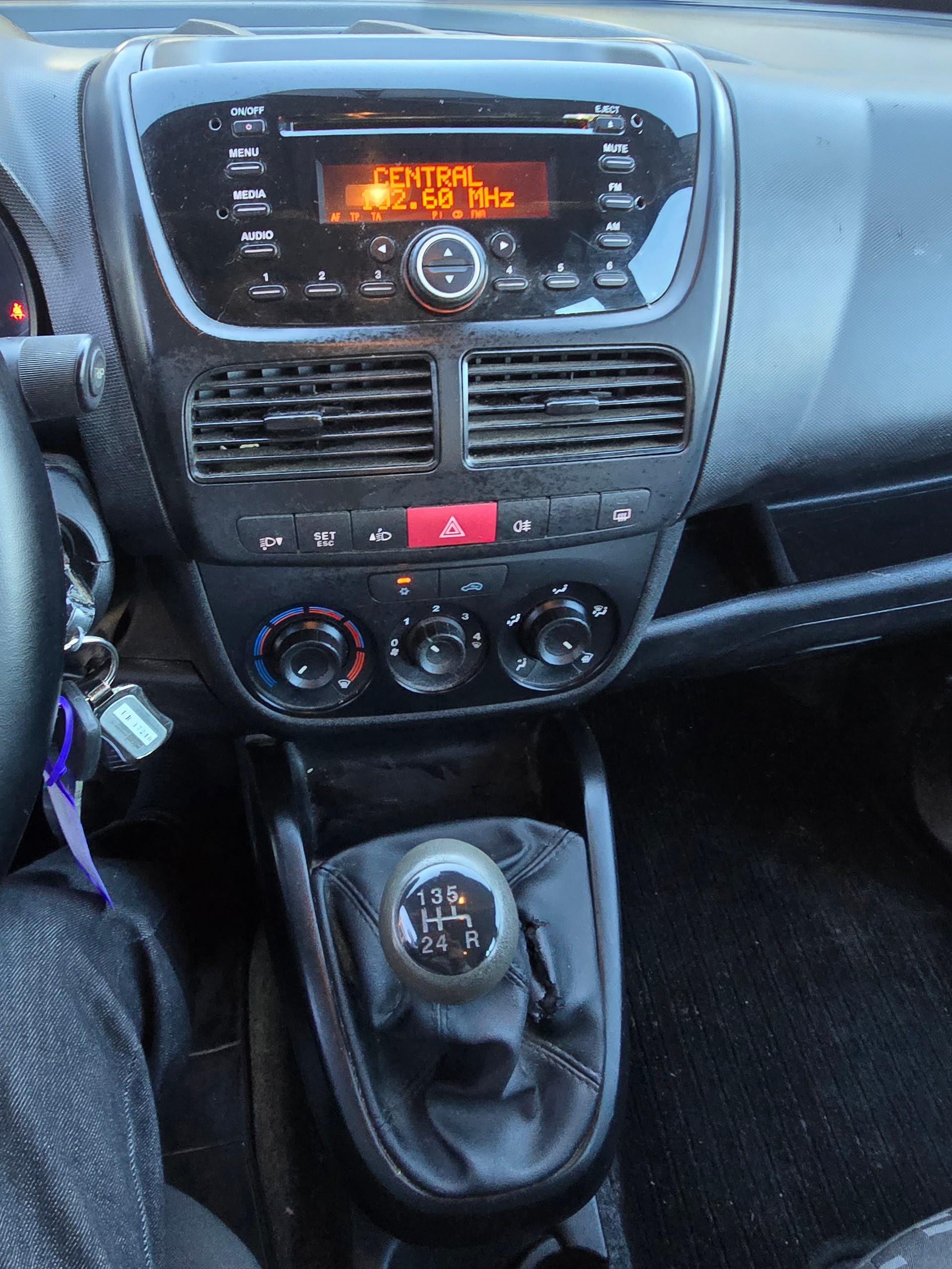 OPEL Combo 1.4i 2.4 L2H1-image-11