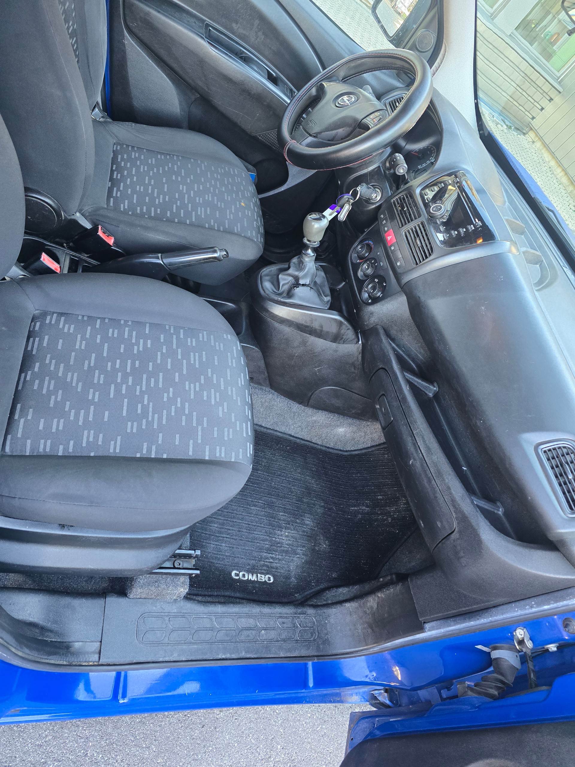 OPEL Combo 1.4i 2.4 L2H1-image-12