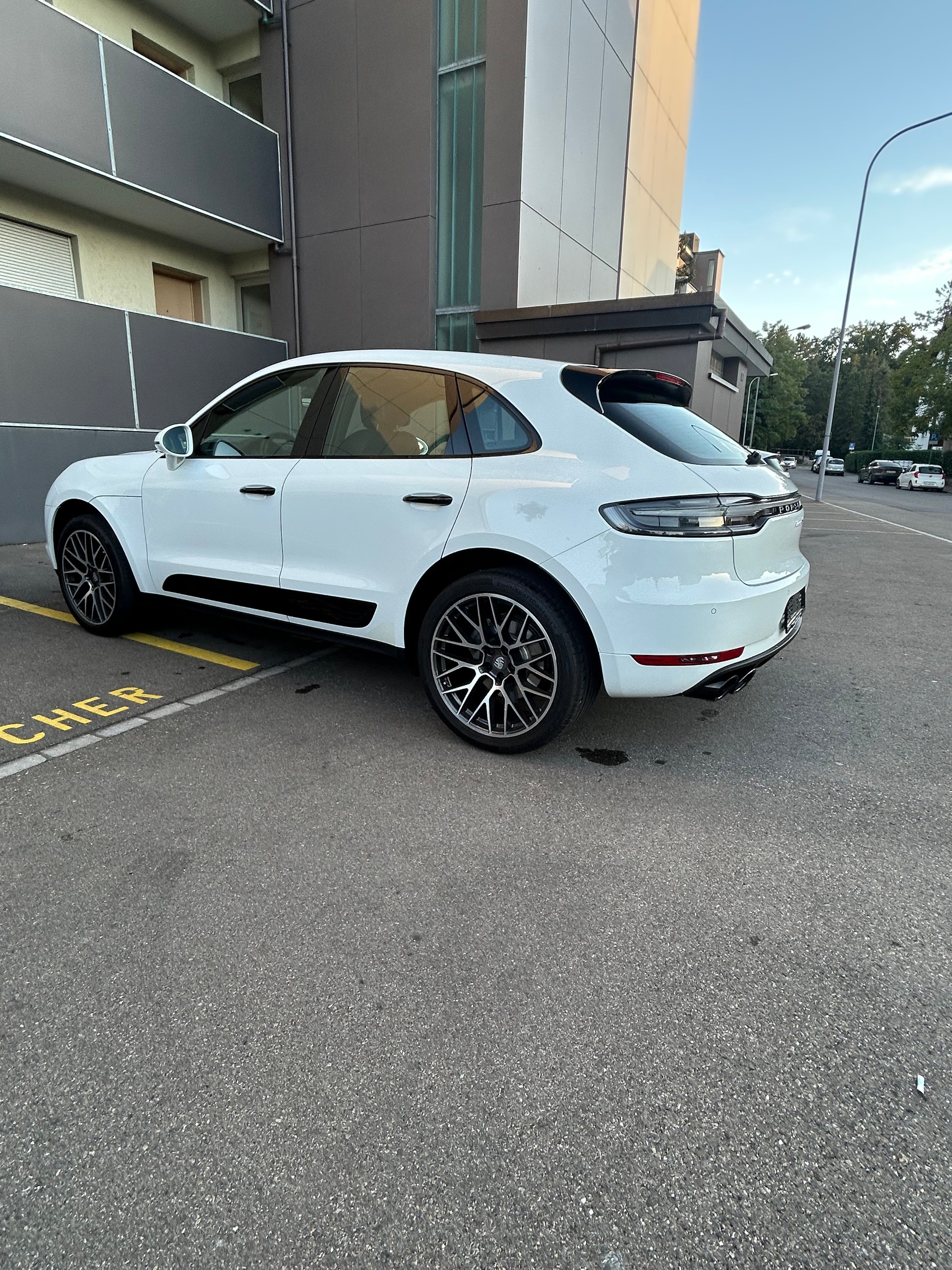 PORSCHE Macan S PDK-image-2