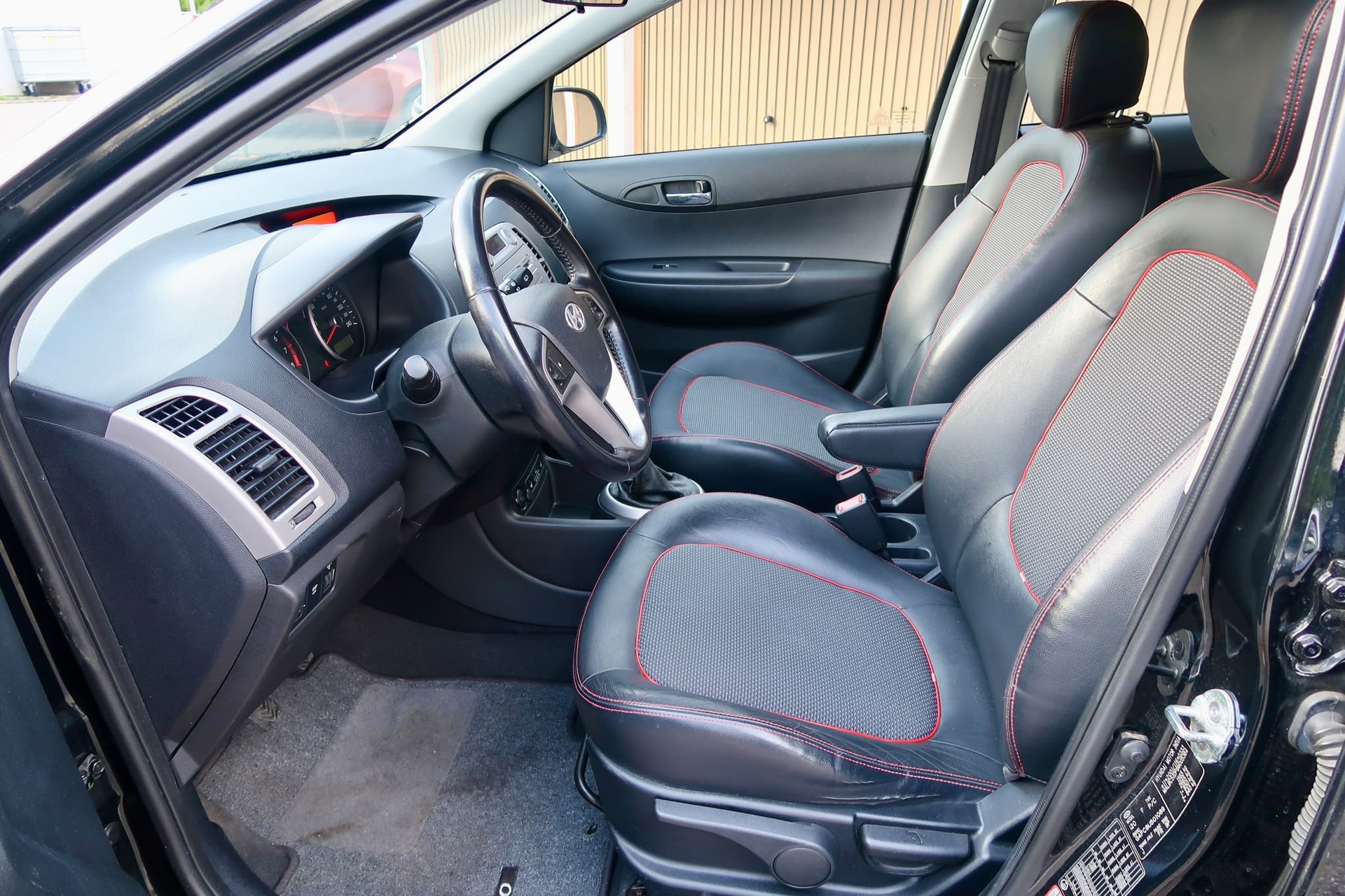 HYUNDAI i20 1.6 Premium⭐⭐⭐-image-5
