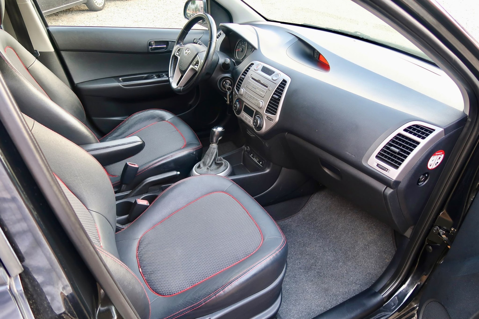 HYUNDAI i20 1.6 Premium⭐⭐⭐-image-6