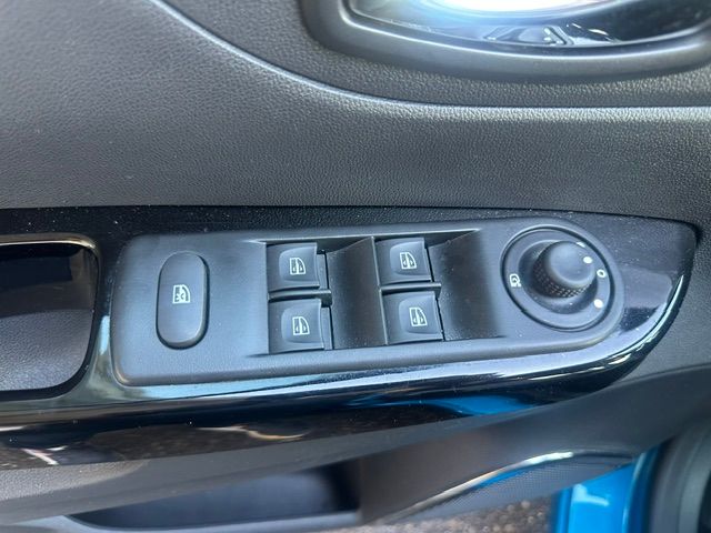 RENAULT Captur 1.2 T 16V Outdoor + EDC-image-13