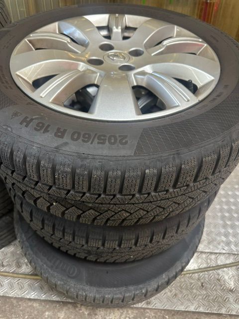 RENAULT Captur 1.2 T 16V Outdoor + EDC-image-16