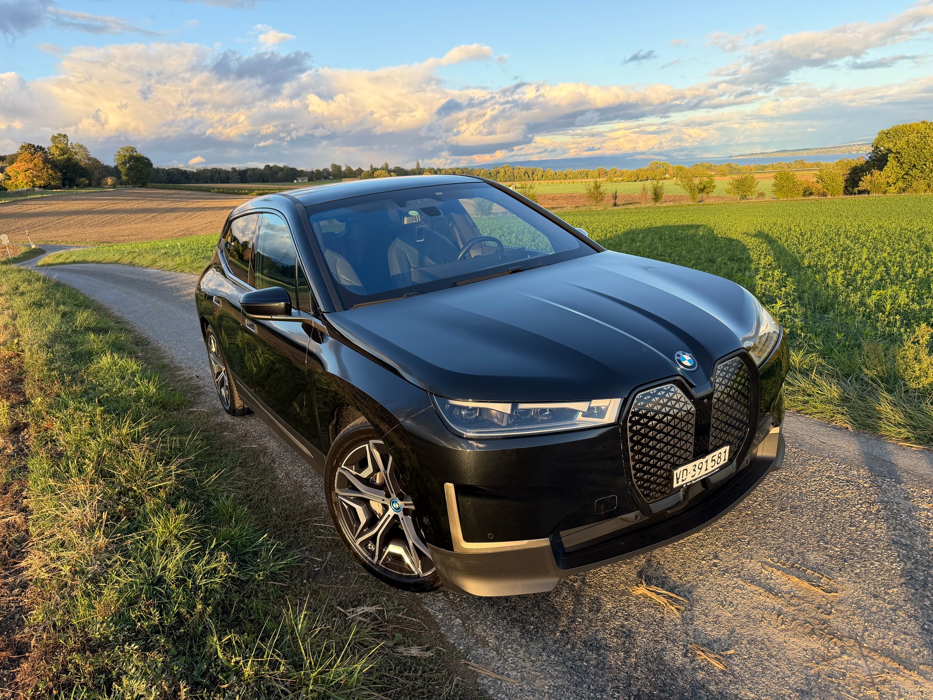 BMW xDrive40-image-0