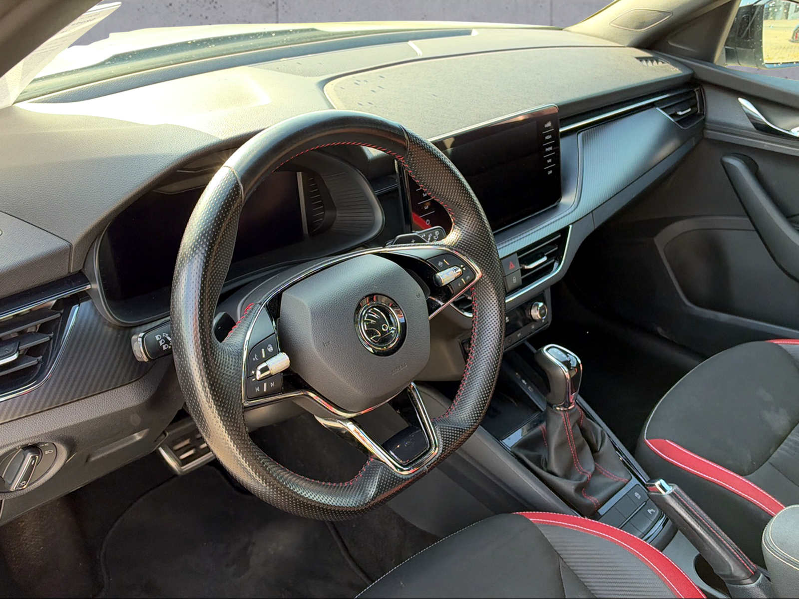 SKODA Kamiq 1.5 TSI ACT Monte Carlo DSG-image-2