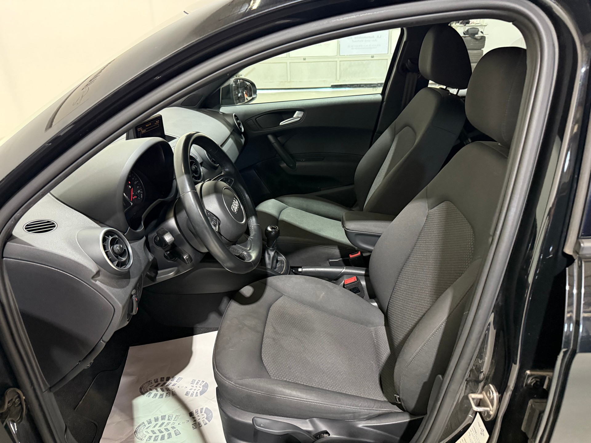 AUDI A1 Sportback 1.0 TFSI Sport-image-12