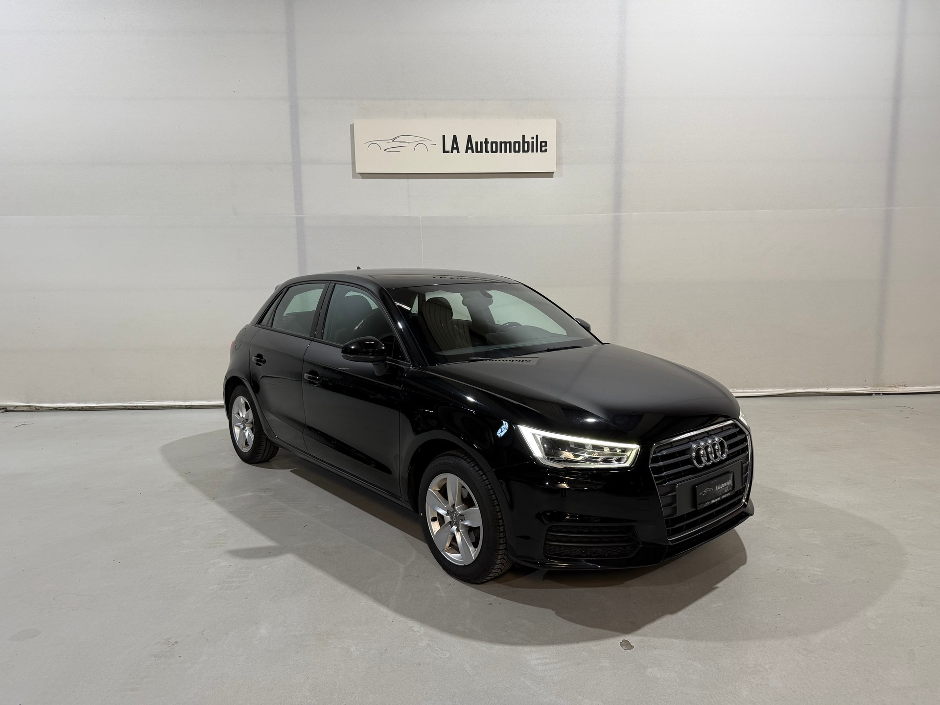 AUDI A1 Sportback 1.0 TFSI Sport-image-4