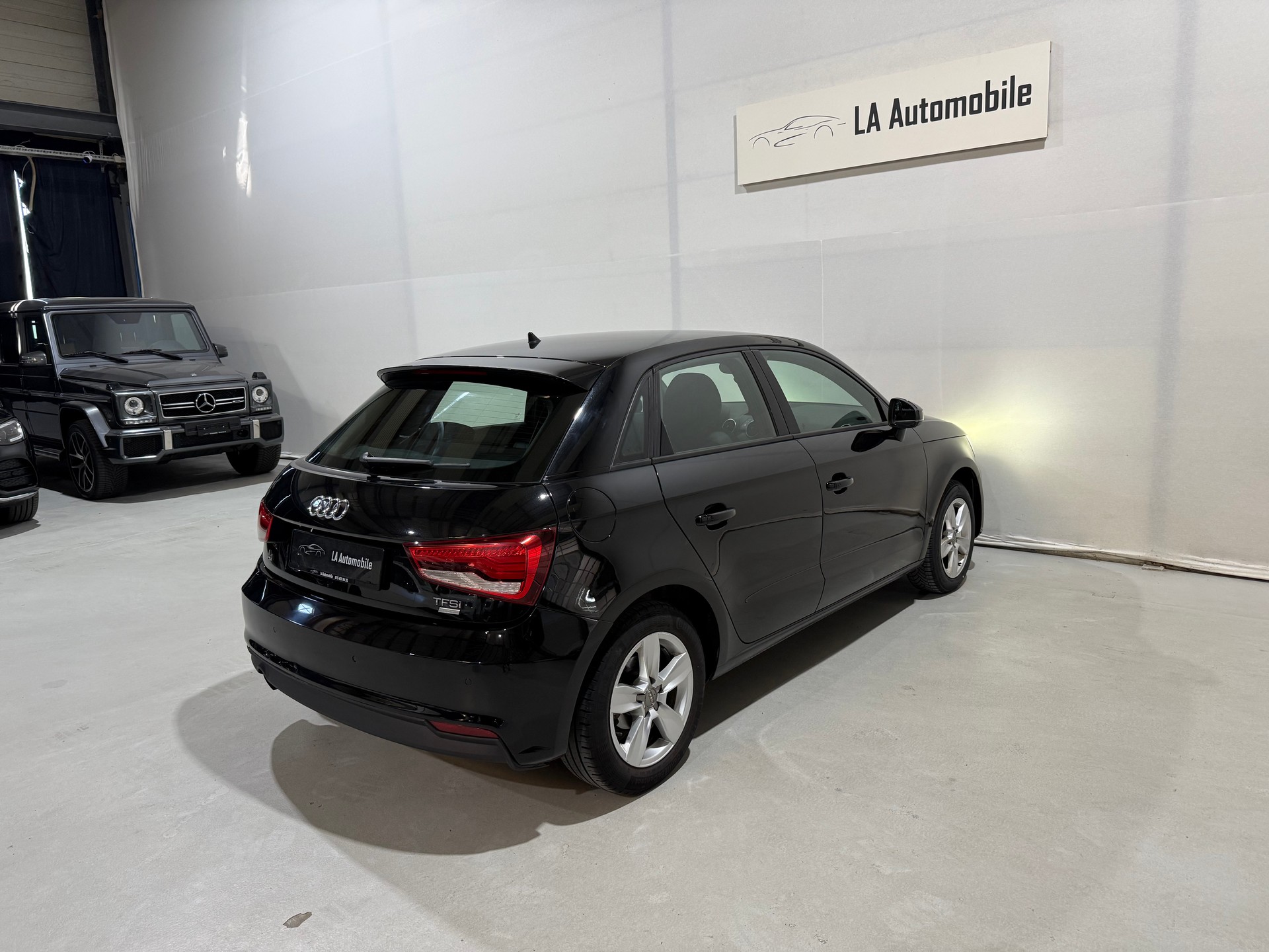 AUDI A1 Sportback 1.0 TFSI Sport-image-8