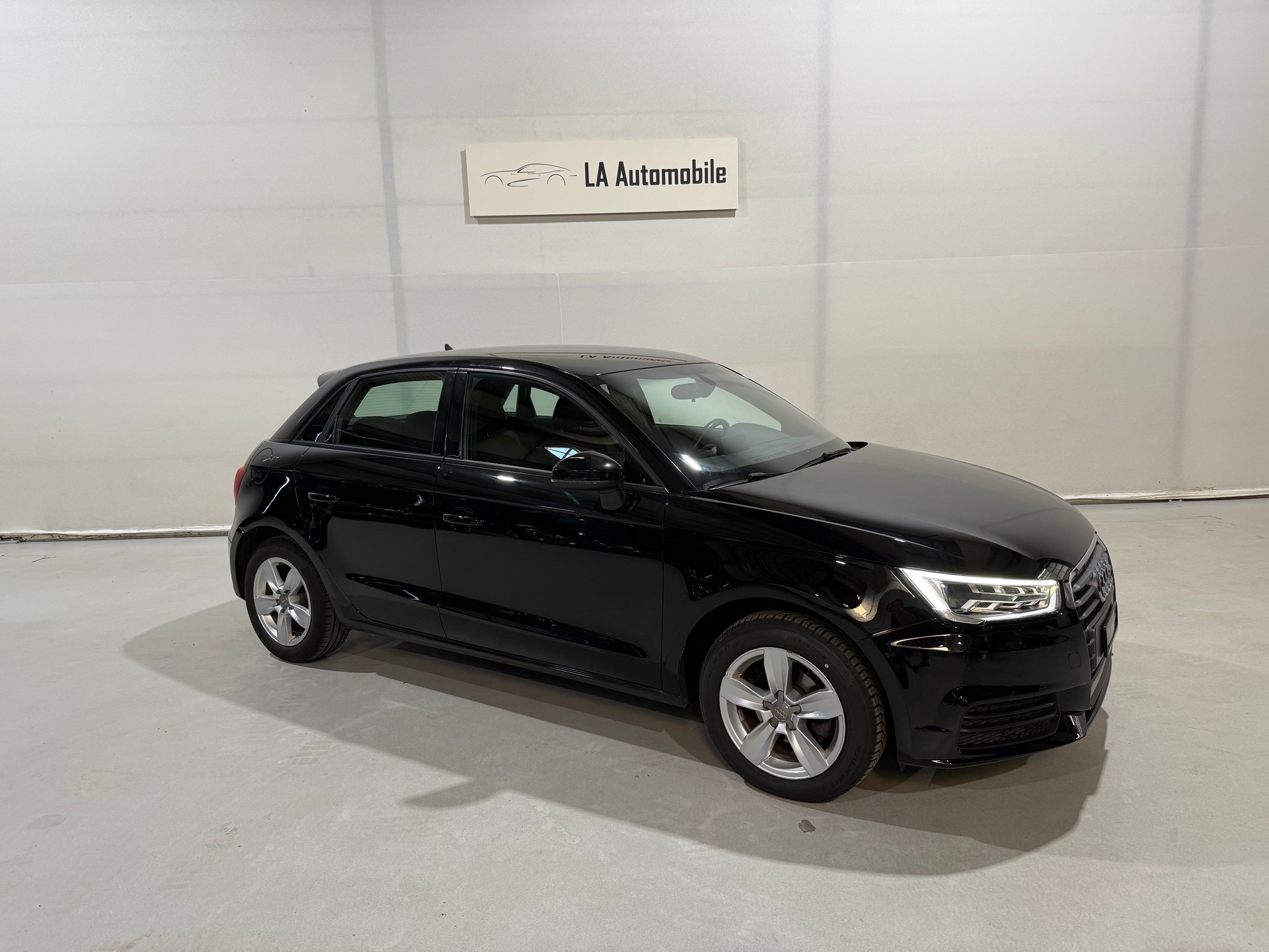 AUDI A1 Sportback 1.0 TFSI Sport-image-5