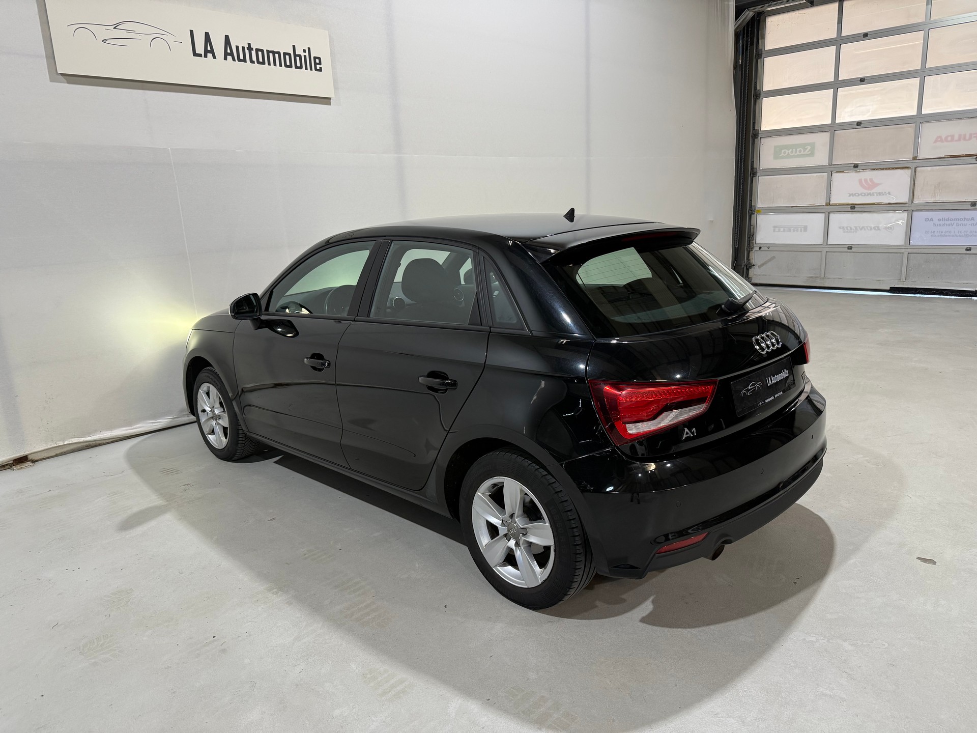 AUDI A1 Sportback 1.0 TFSI Sport-image-9