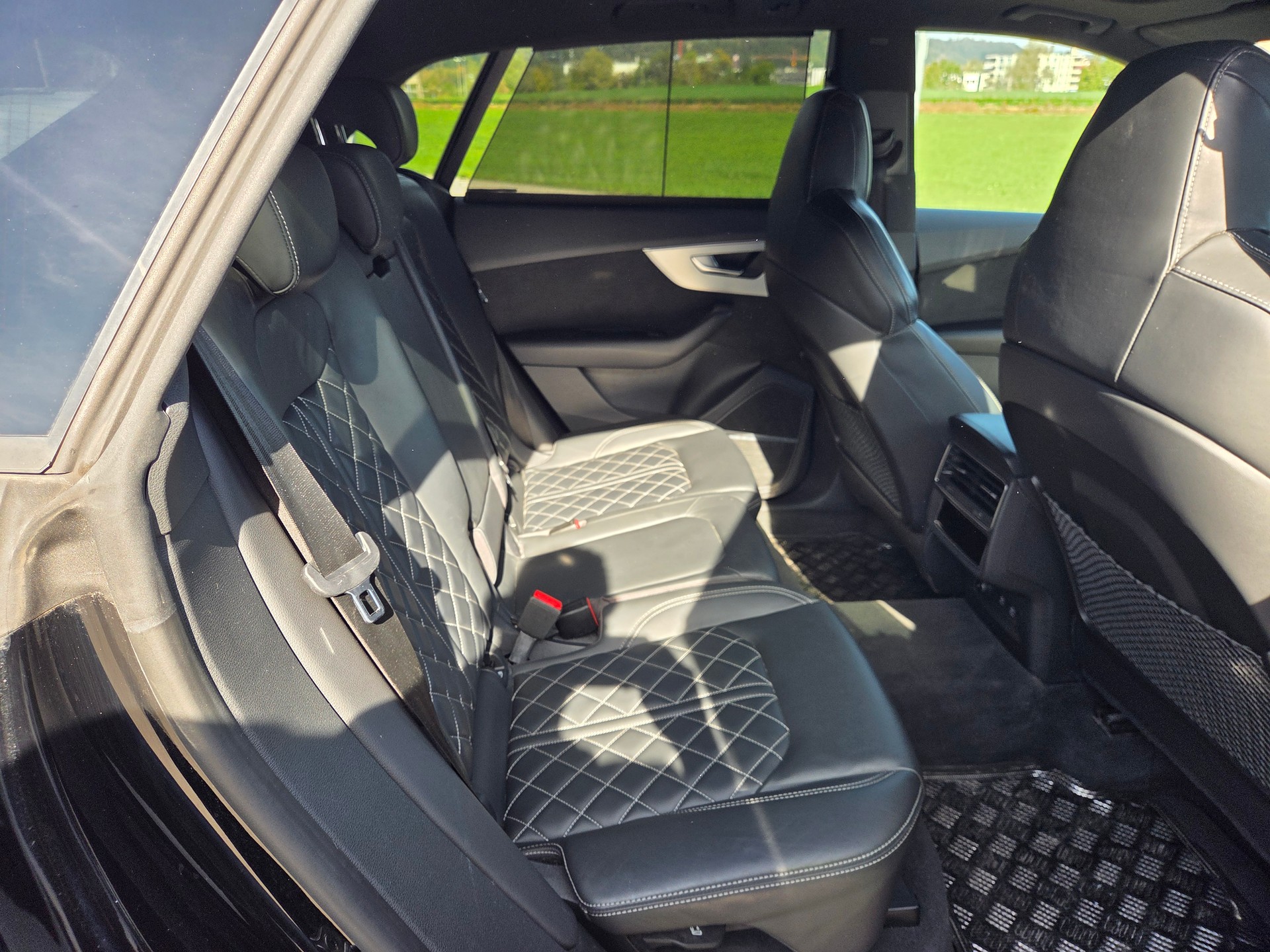 AUDI 3.0 50 TDI Black Edition quattro T-Tronic-image-2