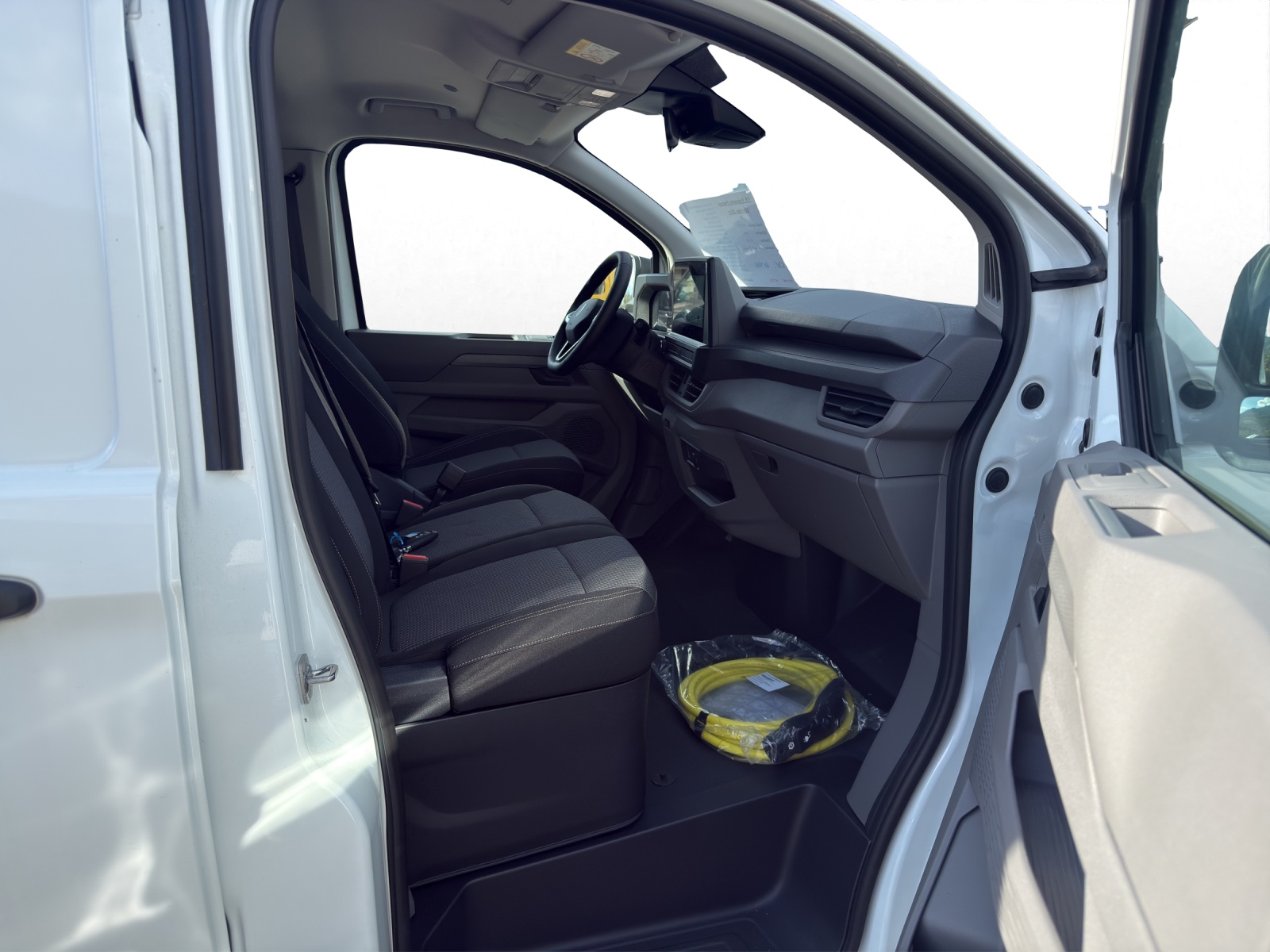VW e-Transporter 70 kWh-image-11