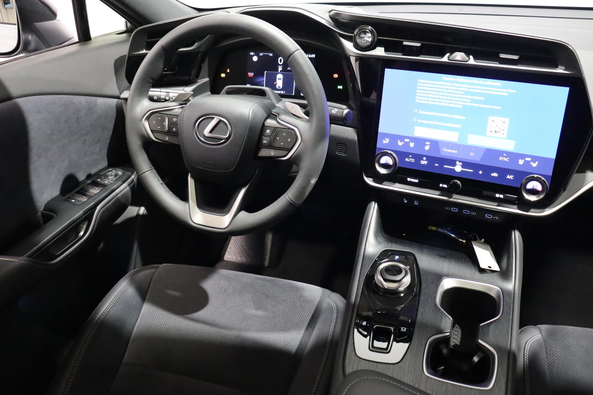 LEXUS RZ 450e Excellence-image-9