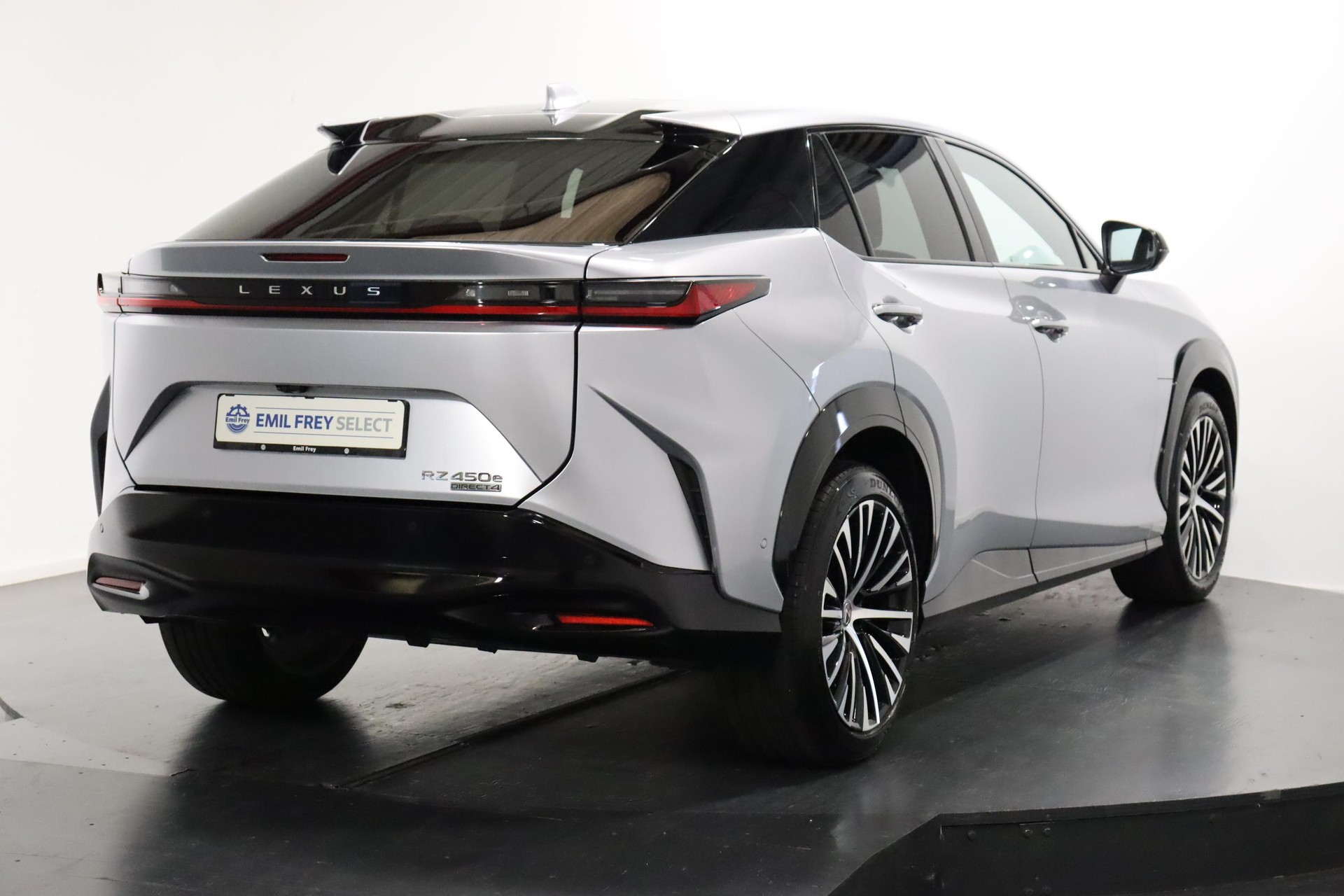 LEXUS RZ 450e Excellence-image-2