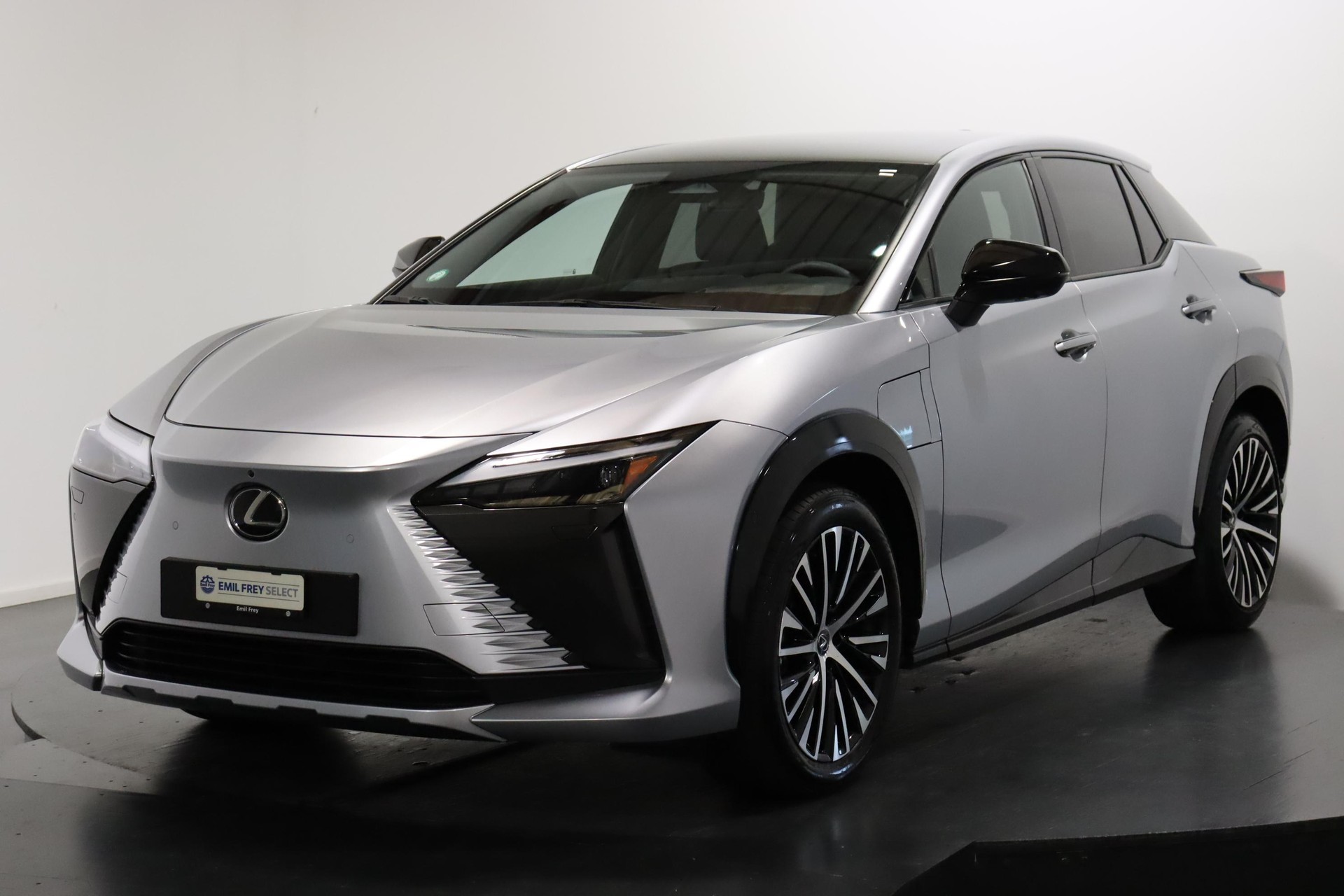 LEXUS RZ 450e Excellence-image-0