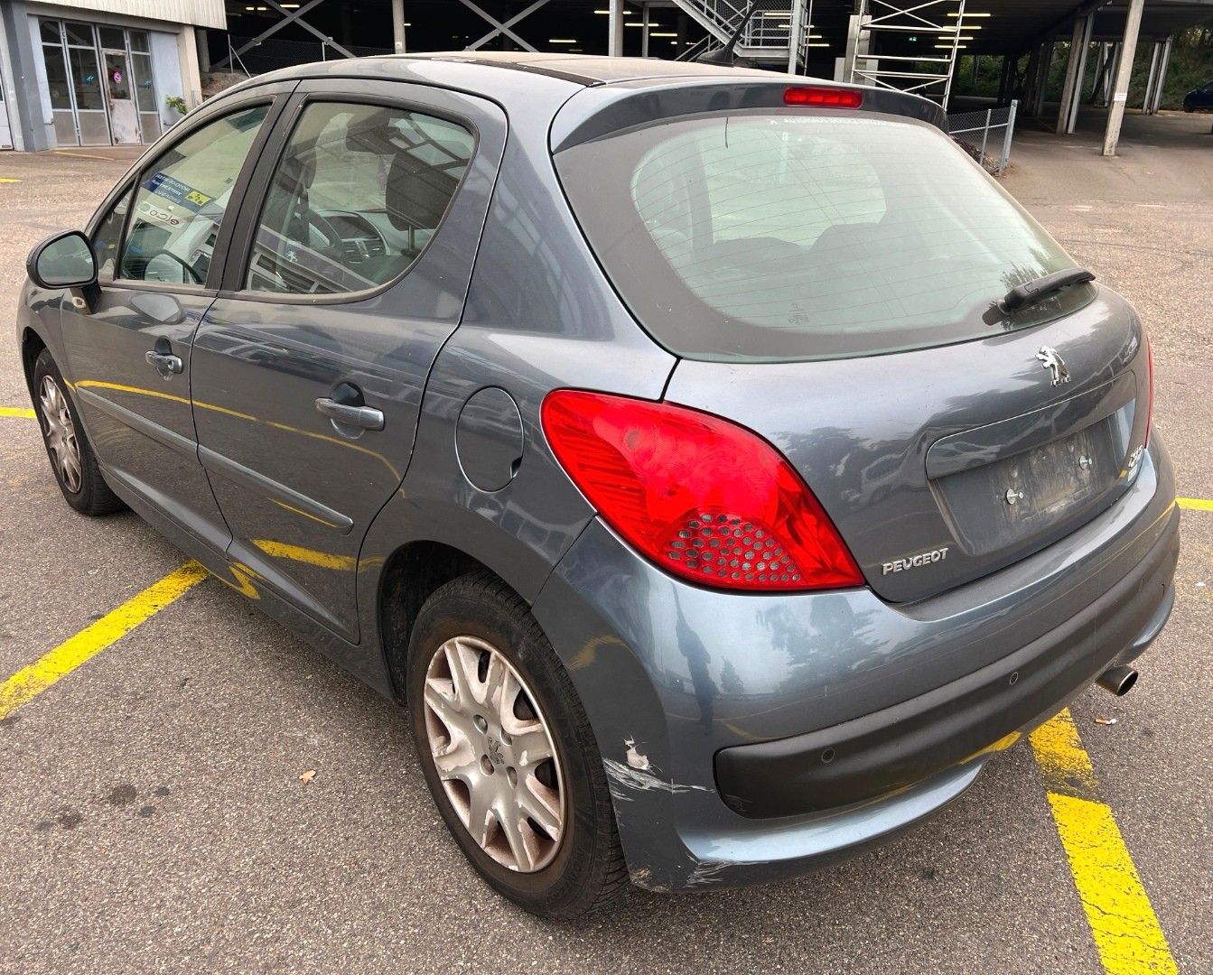 PEUGEOT 207 1.6 16V Turbo XSI-image-3