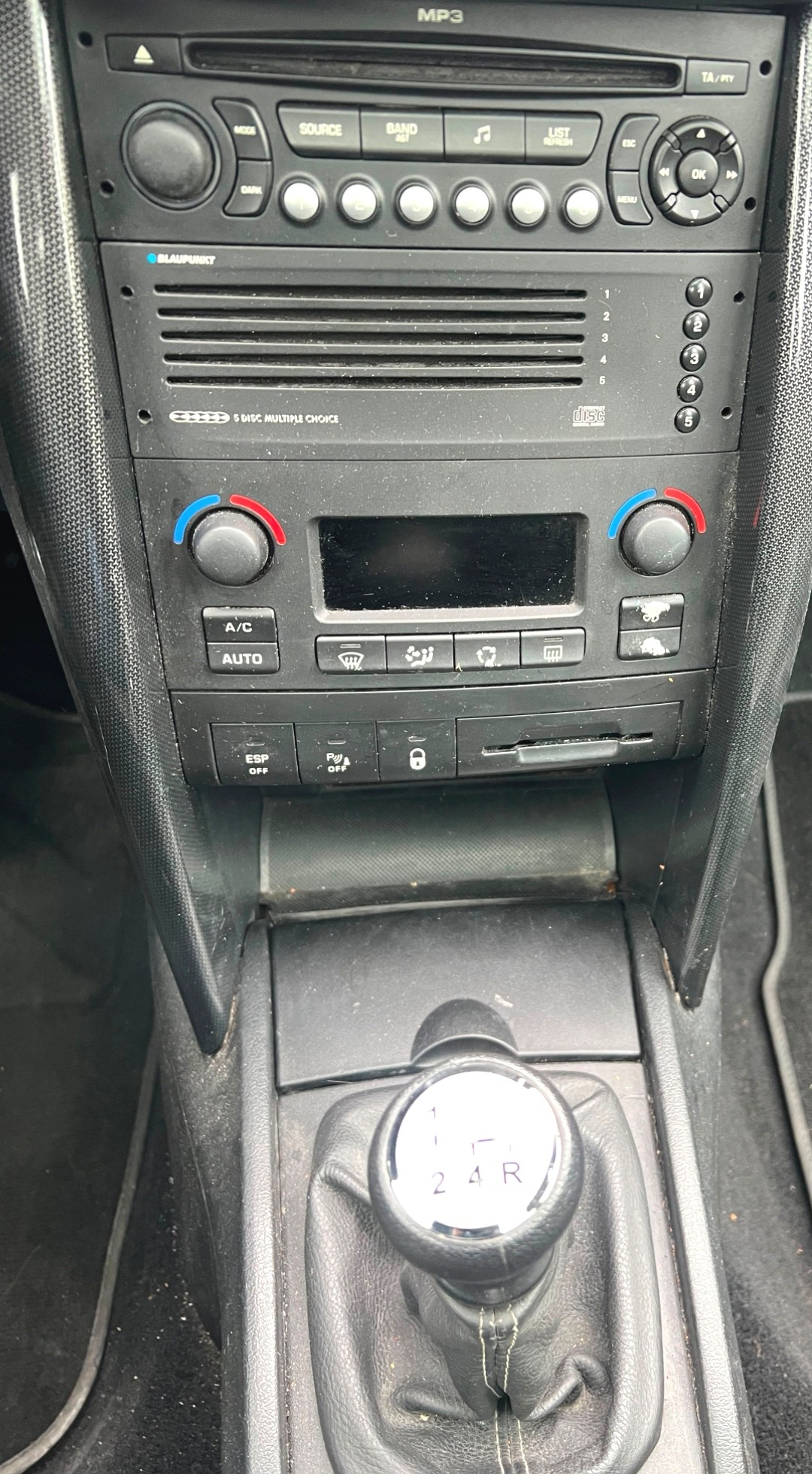 PEUGEOT 207 1.6 16V Turbo XSI-image-8