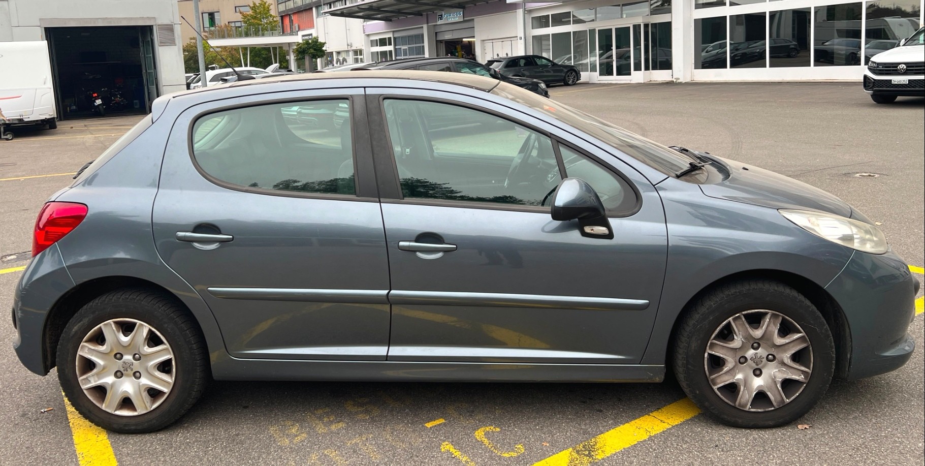 PEUGEOT 207 1.6 16V Turbo XSI-image-6