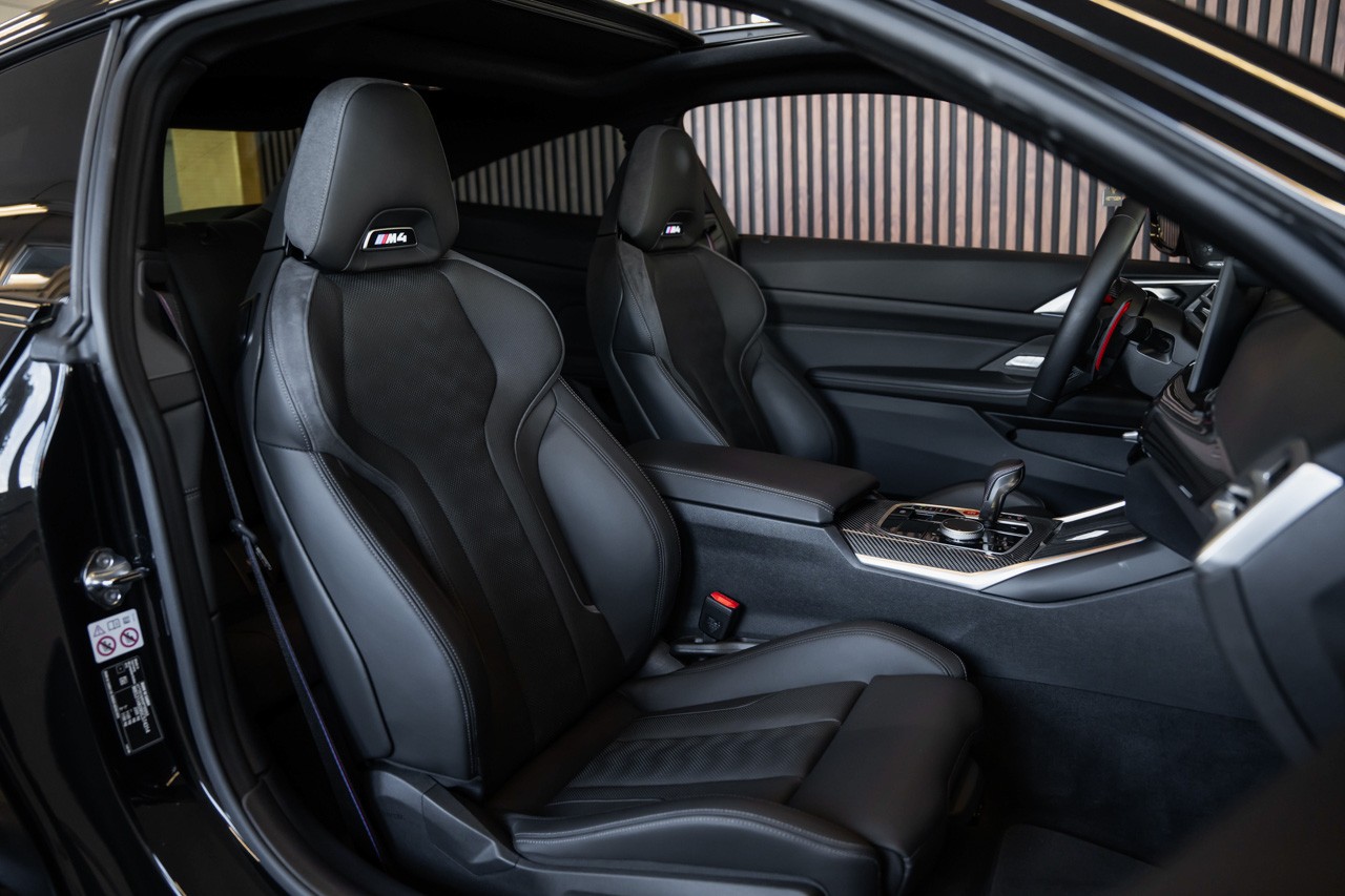 BMW M4 Coupé Competition M xDrive-image-17