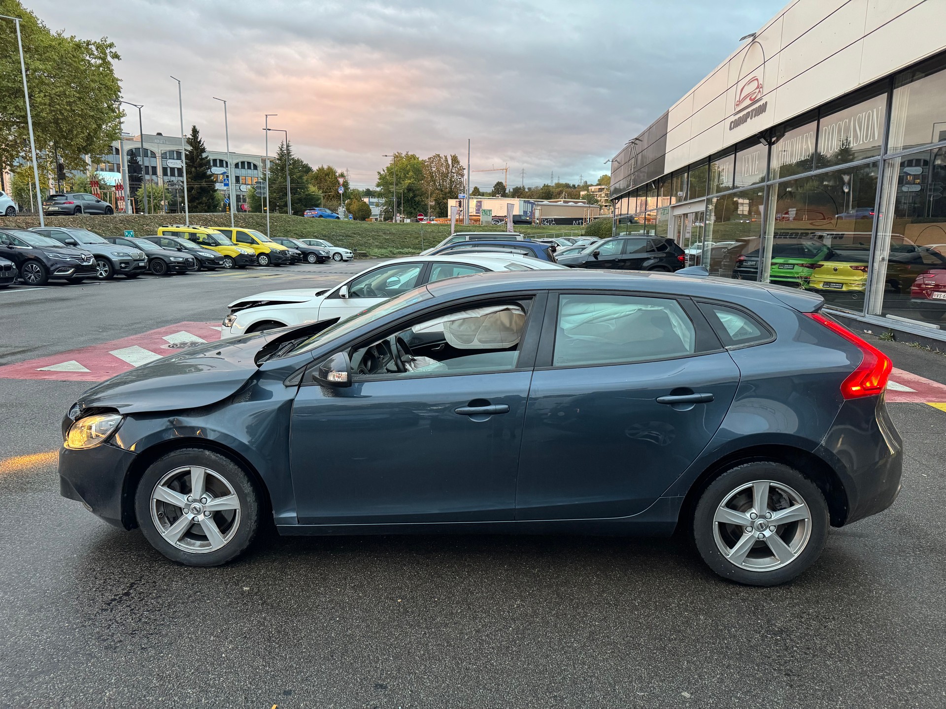 VOLVO V40 D2 Dynamic Edition Geartronic-image-7