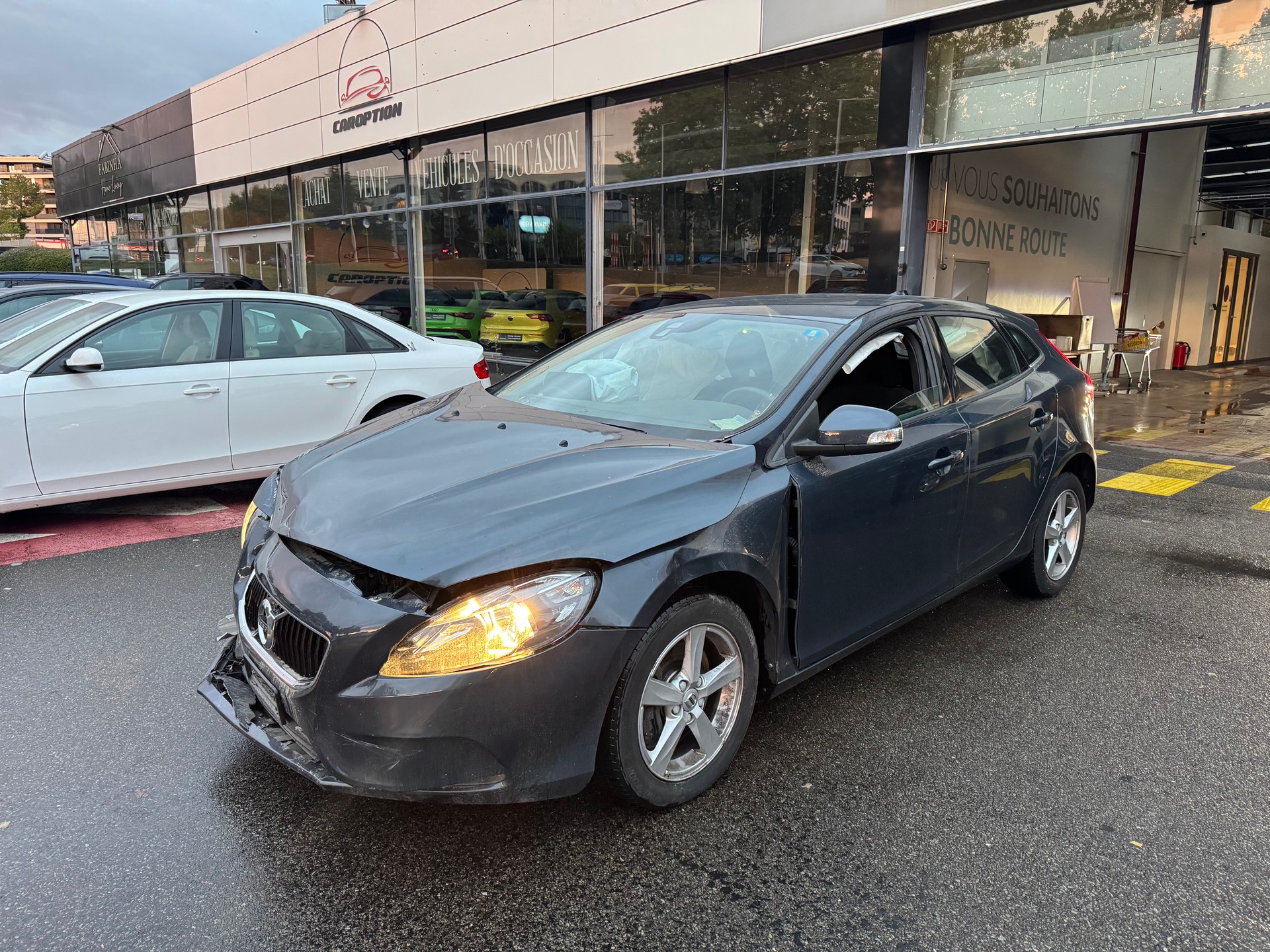 VOLVO V40 D2 Dynamic Edition Geartronic-image-3