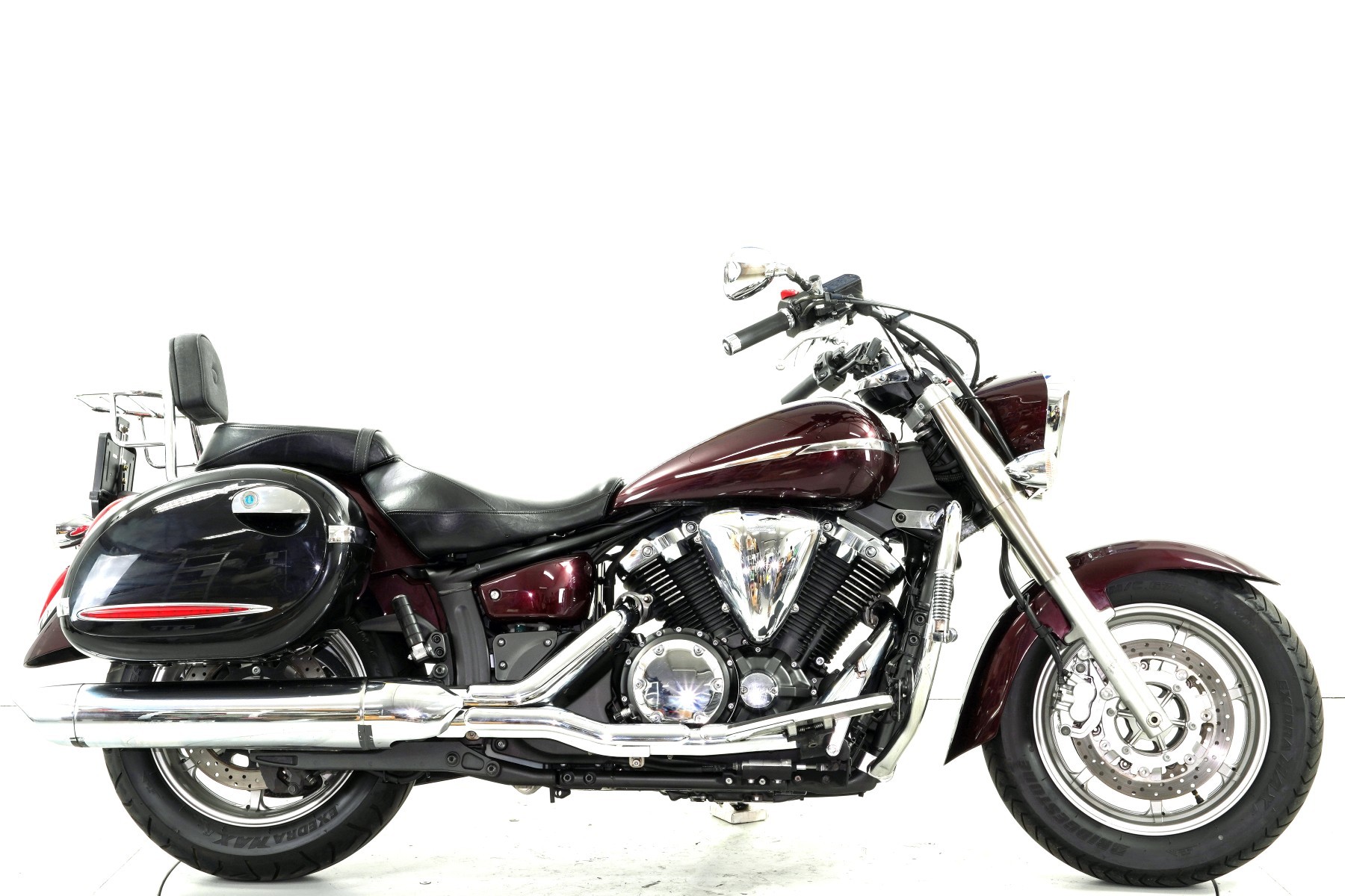 YAMAHA XVS 1300 ABS-showroom-element-3