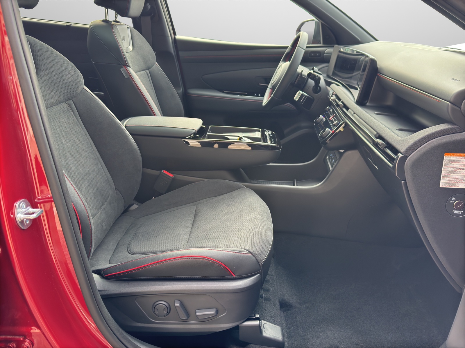 HYUNDAI Tucson 1.6 T-GDi HEV N-Line 4WD Sunroof MY27-image-7