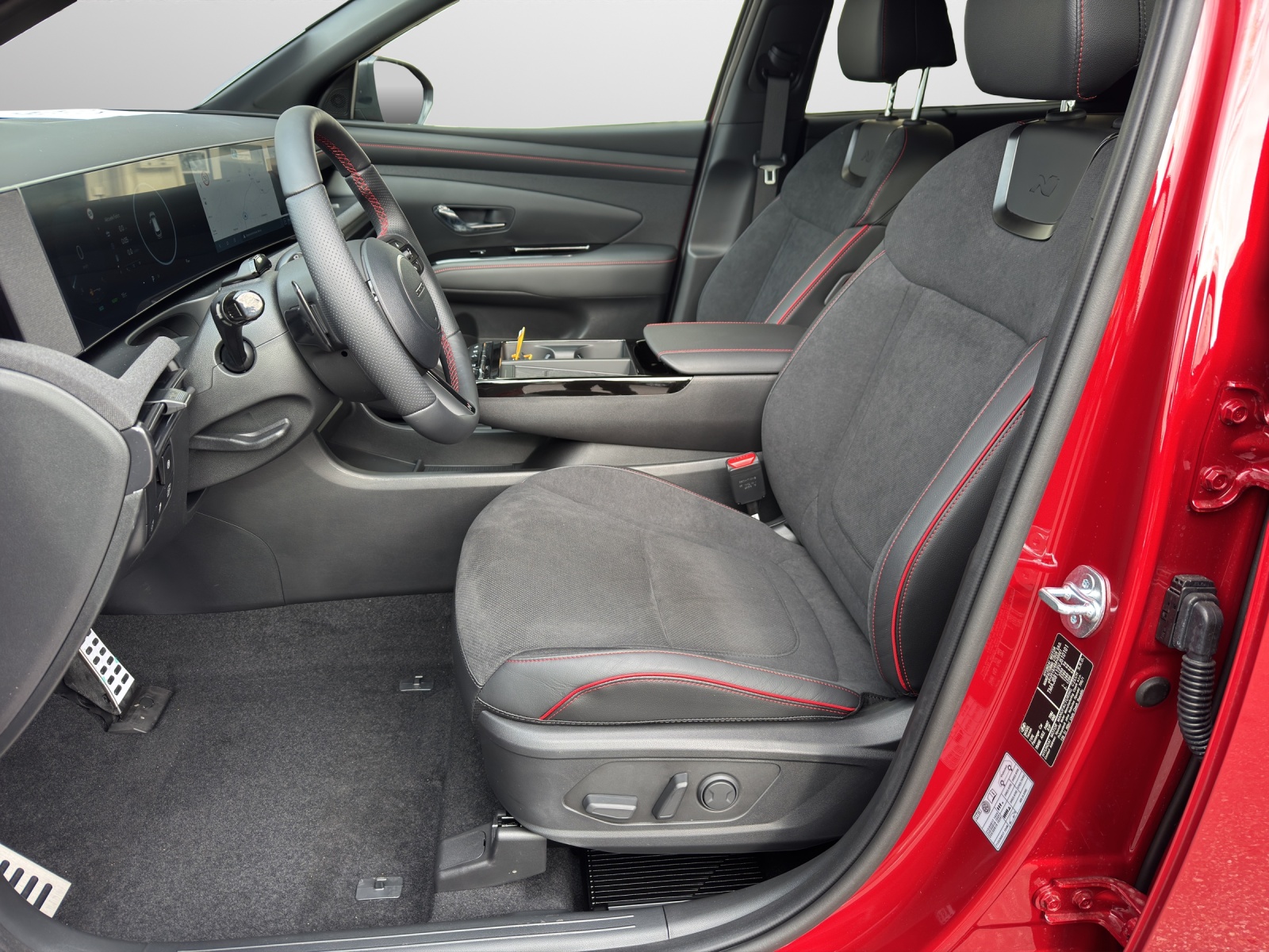 HYUNDAI Tucson 1.6 T-GDi HEV N-Line 4WD Sunroof MY27-image-4