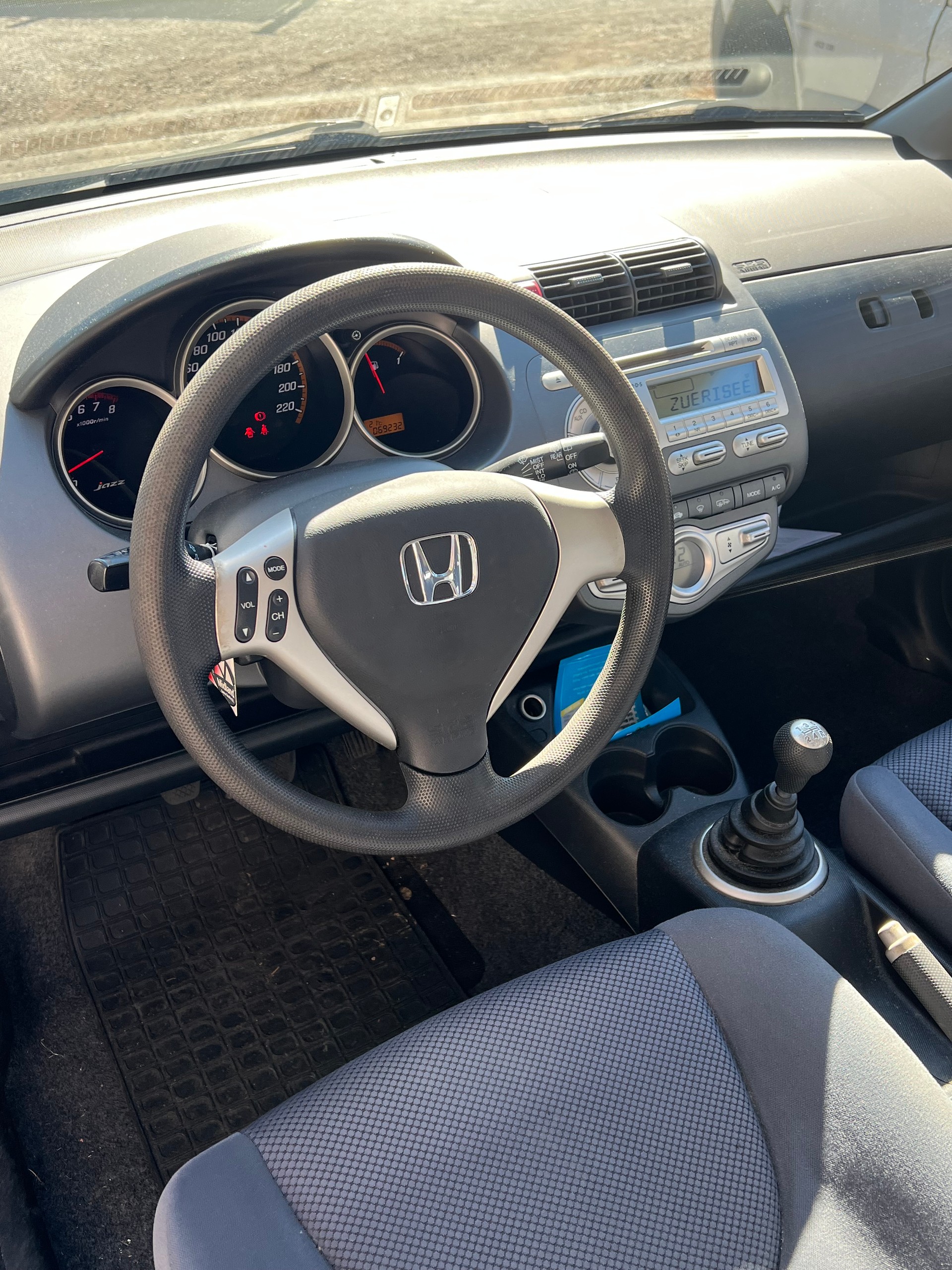 HONDA Jazz 1.4i ES-image-5