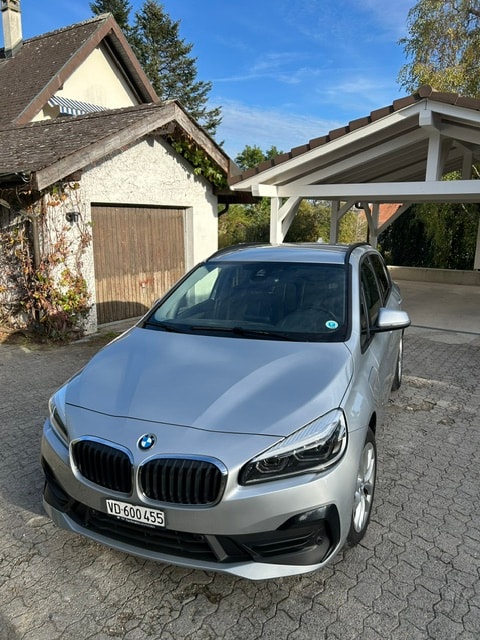 BMW 225xe-image-3
