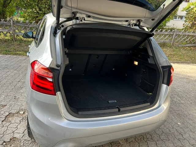 BMW 225xe-image-5
