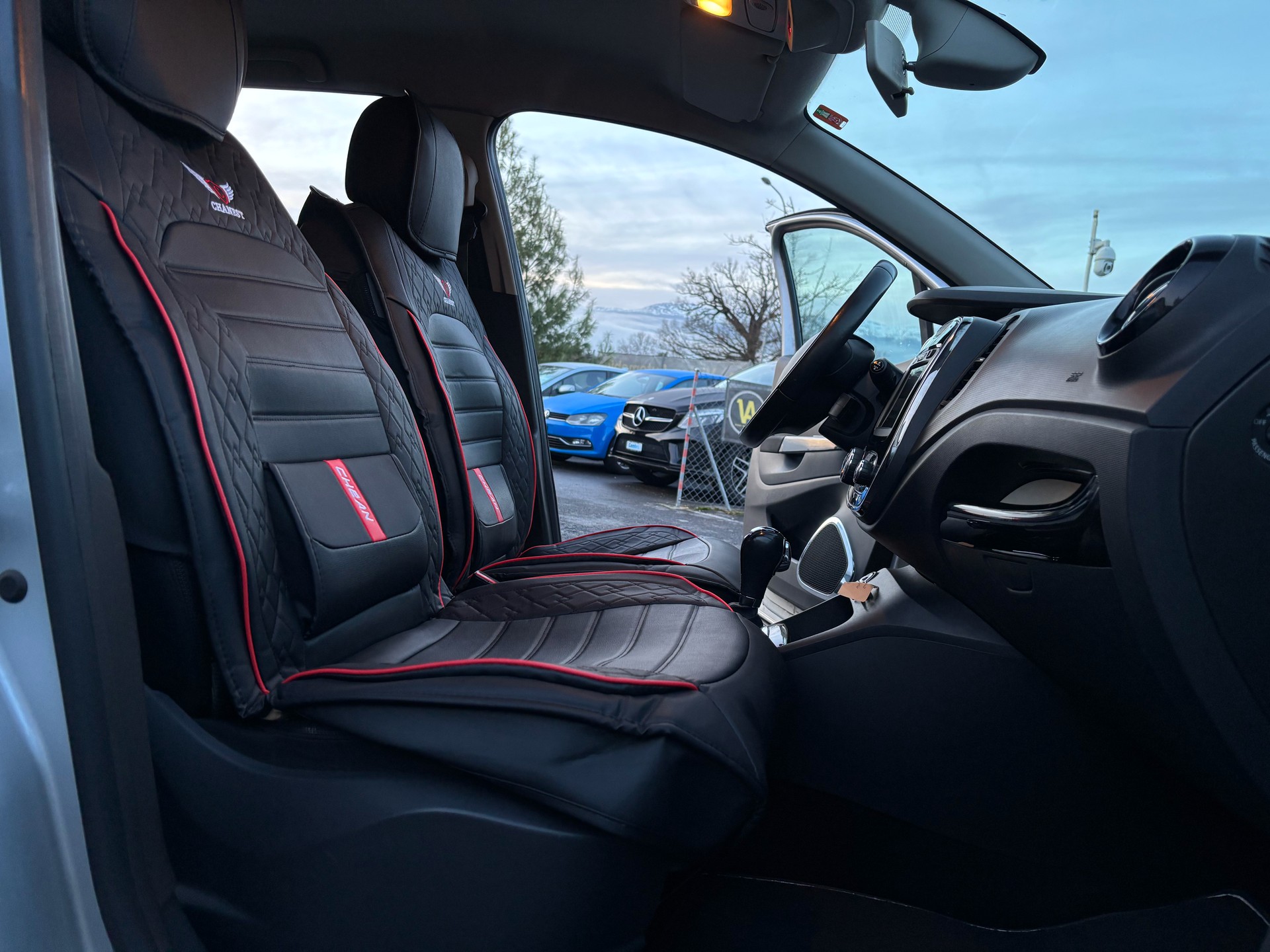 RENAULT Captur 1.2 T 16V Dynamique EDC-image-14
