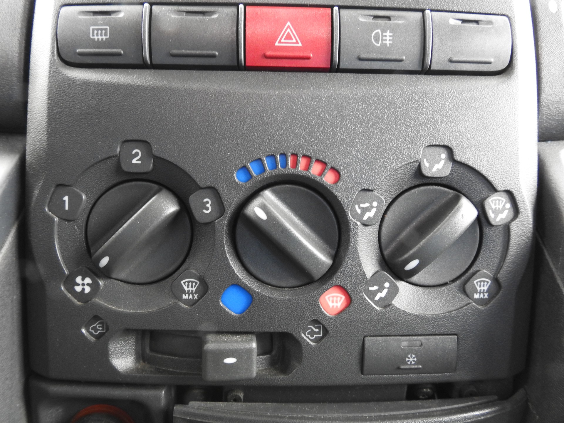 FIAT 2.8 JTD 244 Eura Mobil-image-16