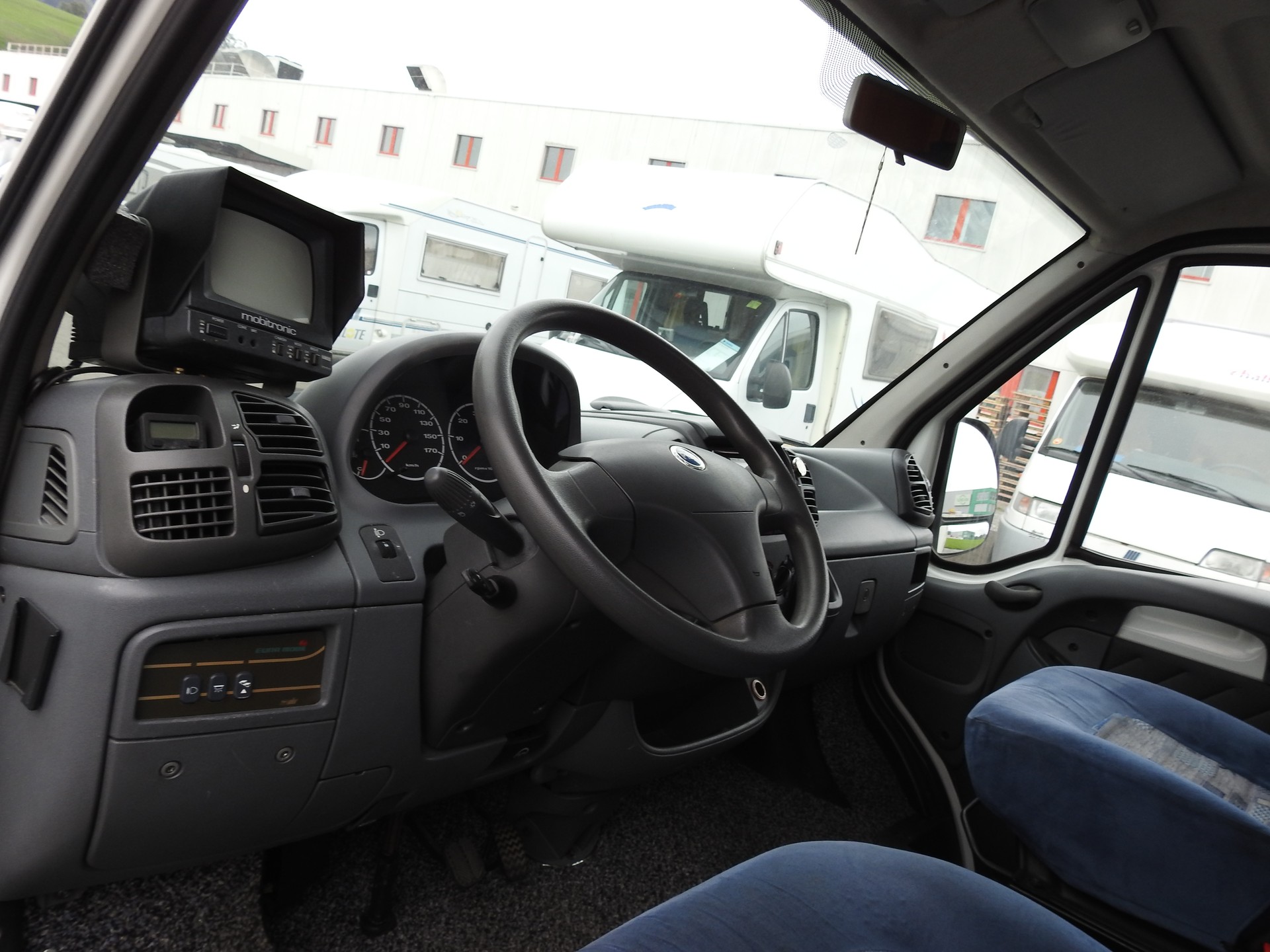 FIAT 2.8 JTD 244 Eura Mobil-image-8