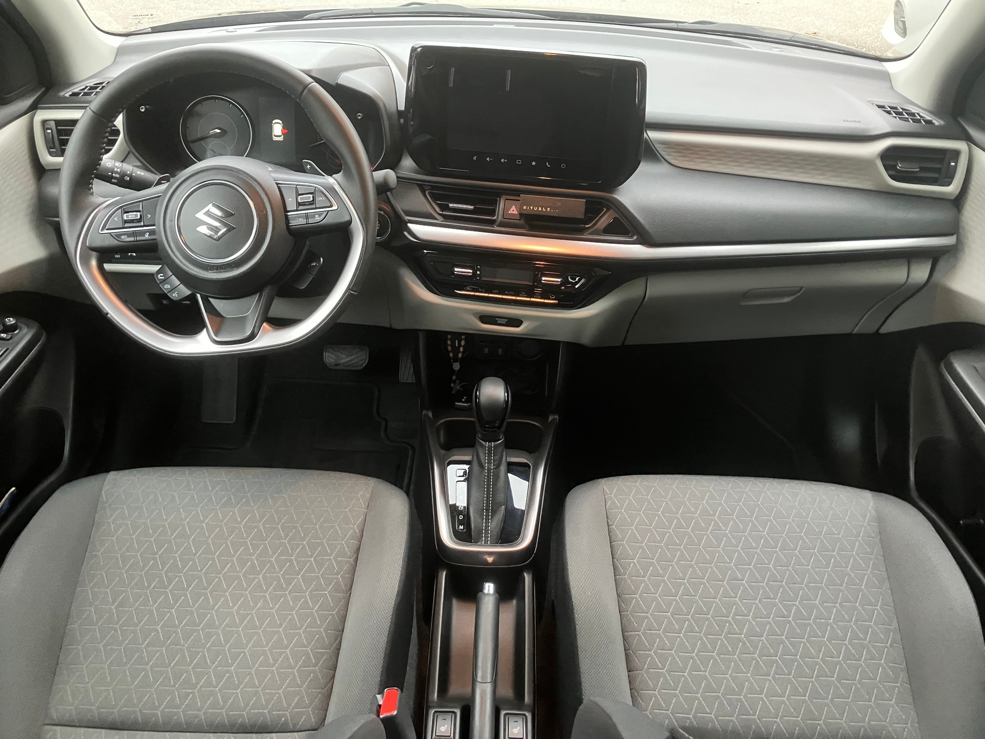SUZUKI Swift 1.2 Compact Top Hybrid CVT-image-6