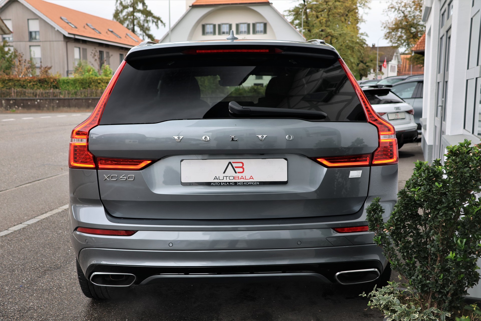VOLVO XC60 T8 eAWD R-Design Geartronic (CH)-image-6